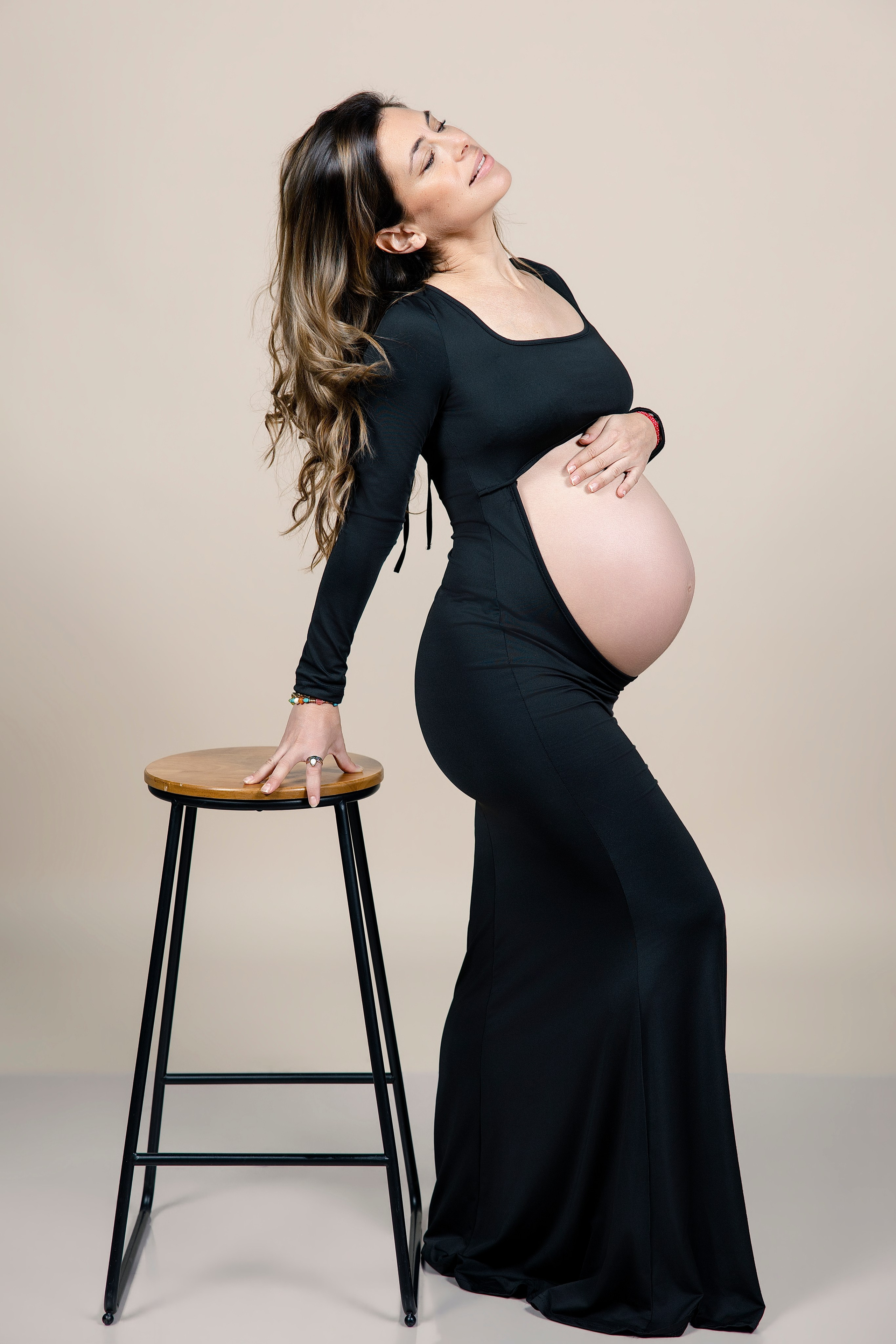 Sesiones de Fotografía de Embarazo - Newborn - Lactancia en Madrid - Rainbox. Rainbox Estudio de Fotografía