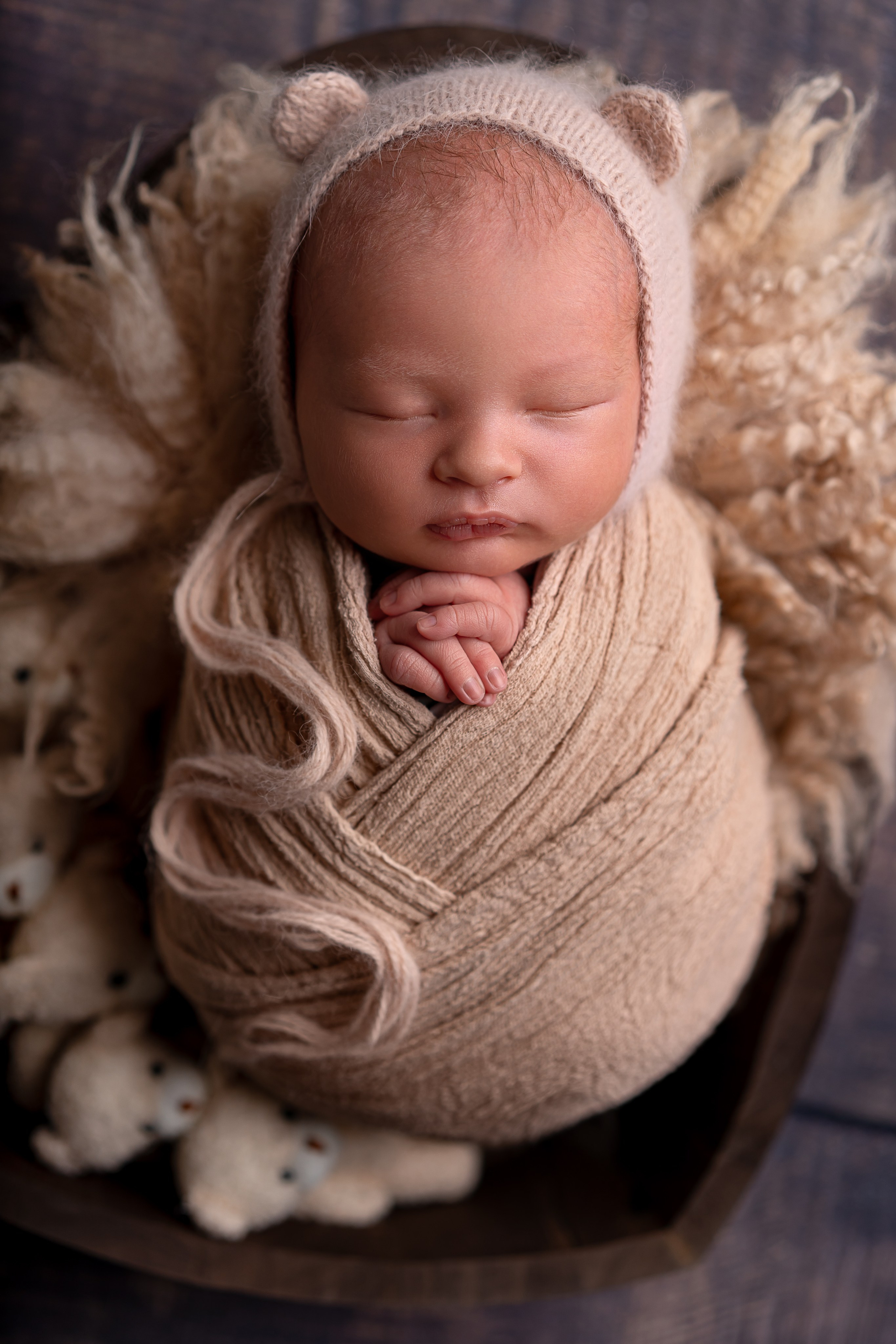 Neugeborenenfotos in Berlin – Studio oder bei Ihnen zu Hause