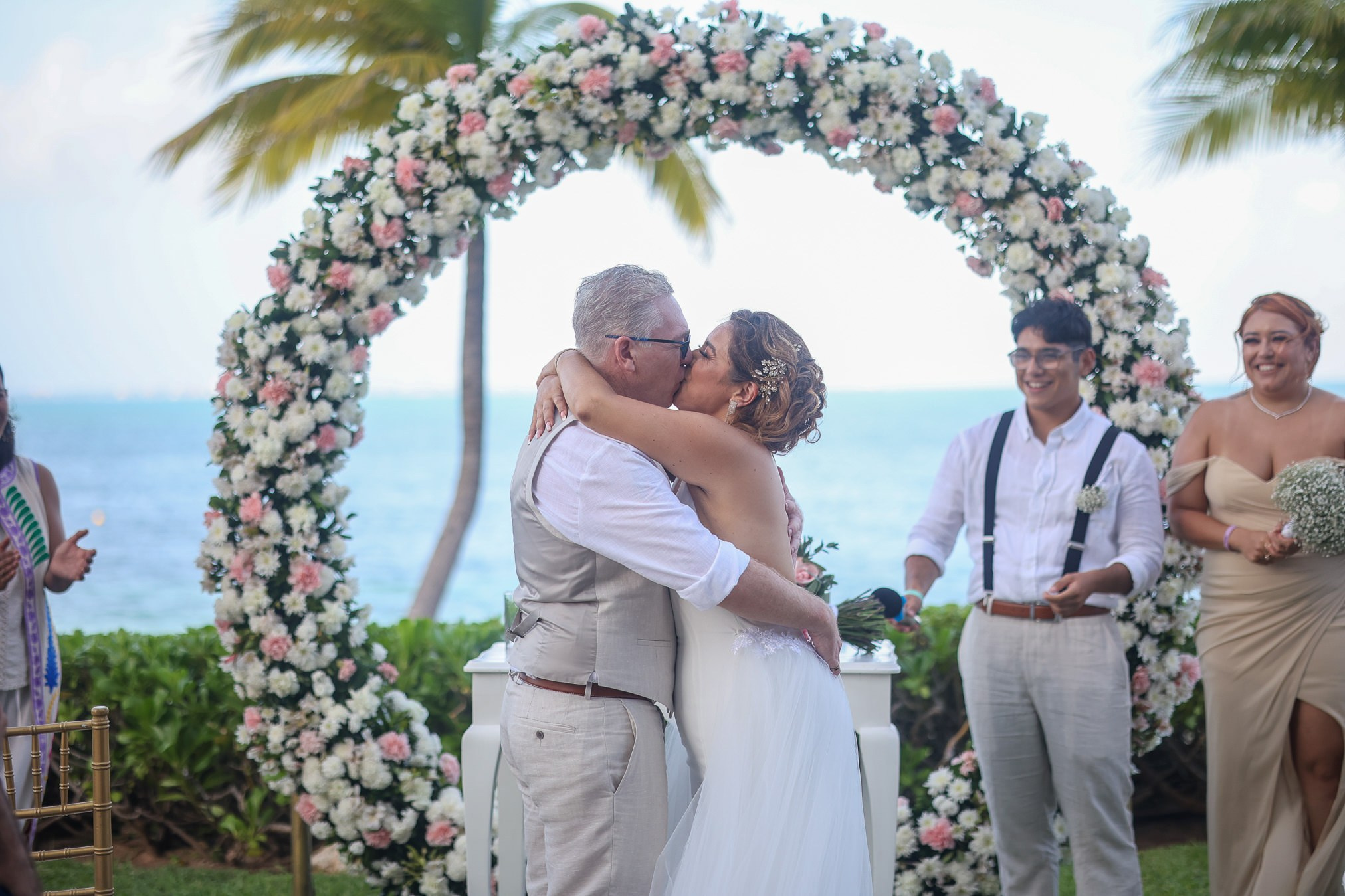 Cancun RIU Boda Zoraya y Andrew. Estudio de fotografia en Tijuana