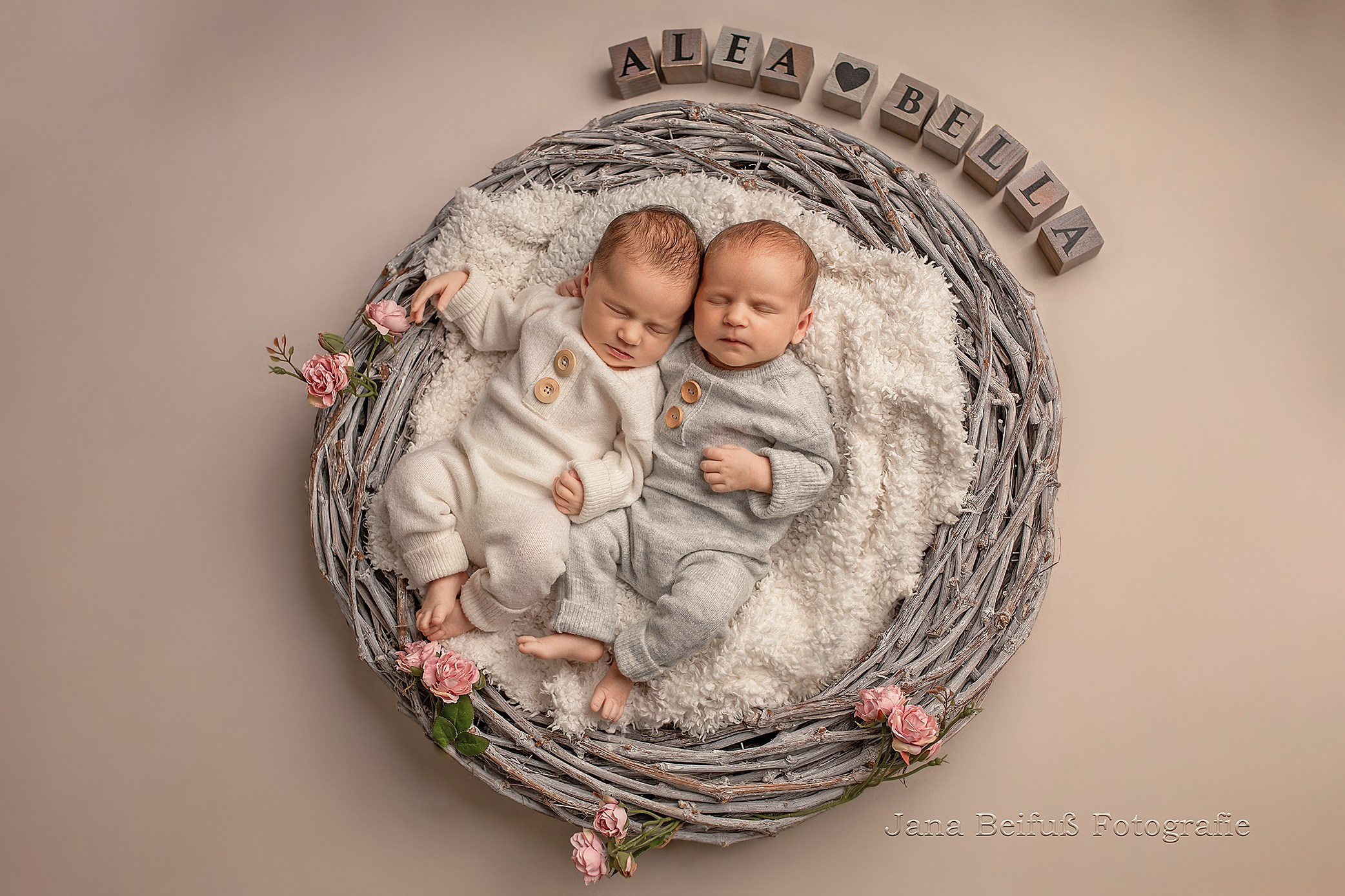 Neugeborenenshooting Weißenhorn, Baby Shooting Weißenhorn, Babyshooting, Babyfotograf Weißenhorn, Neugeborenenshooting Ulm, Babyfotograf Ulm, Babyfotograf Senden, Babyfotograf Neu-Ulm, Jana Beifuß Fotografie, Familienfotos, Liebe, Geduld, Neugeborenenfotos weissenhorn, Pfaffenhofen a. d. Roth, Gaumenspalte, Gaumenlippenspalte