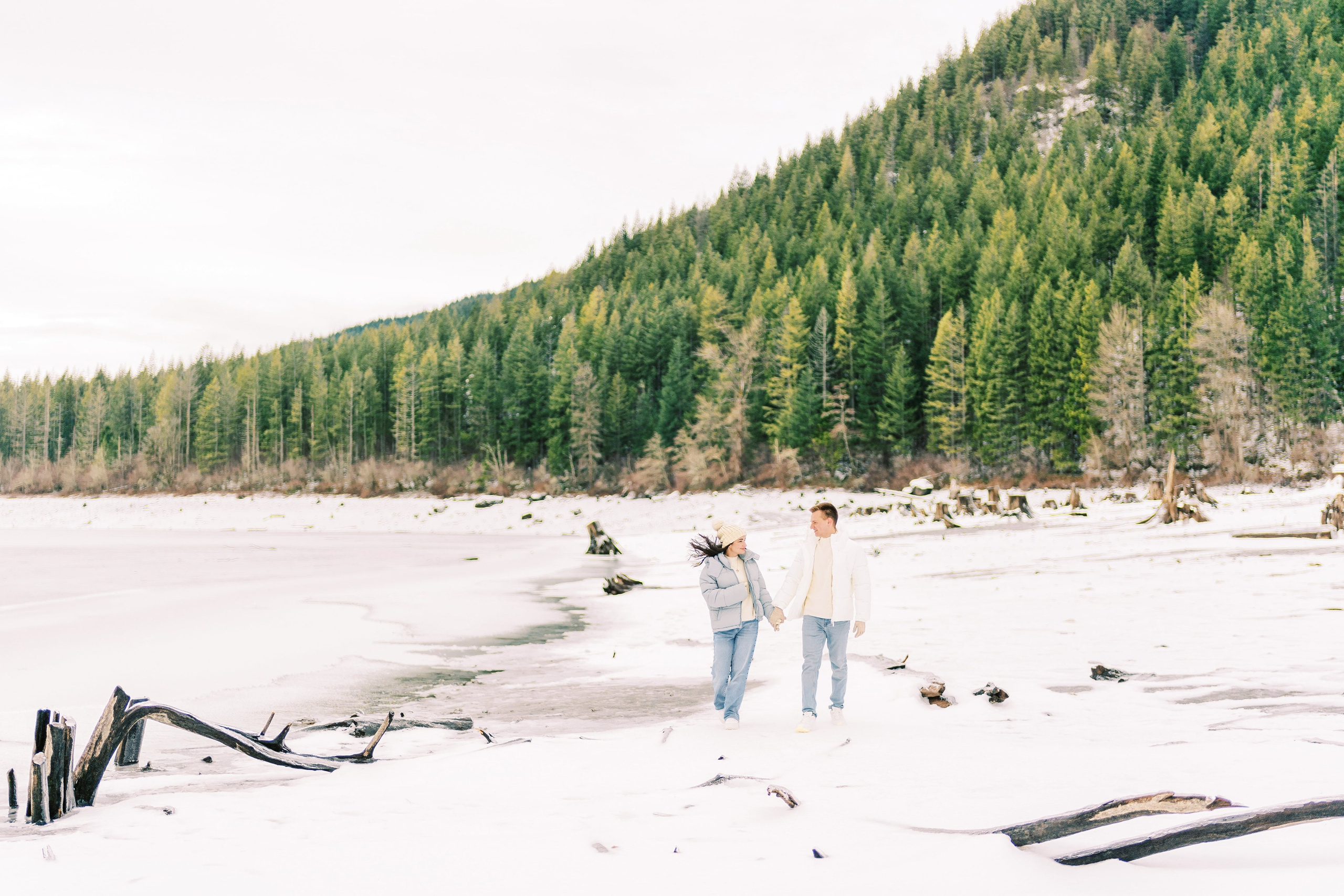 Irina & Bogdan / January 2024. Rattlesnake Lake, WA. EVAN ARISTOV WEDDING PHOTOGRAPHY — Seattle Wedding Photographer