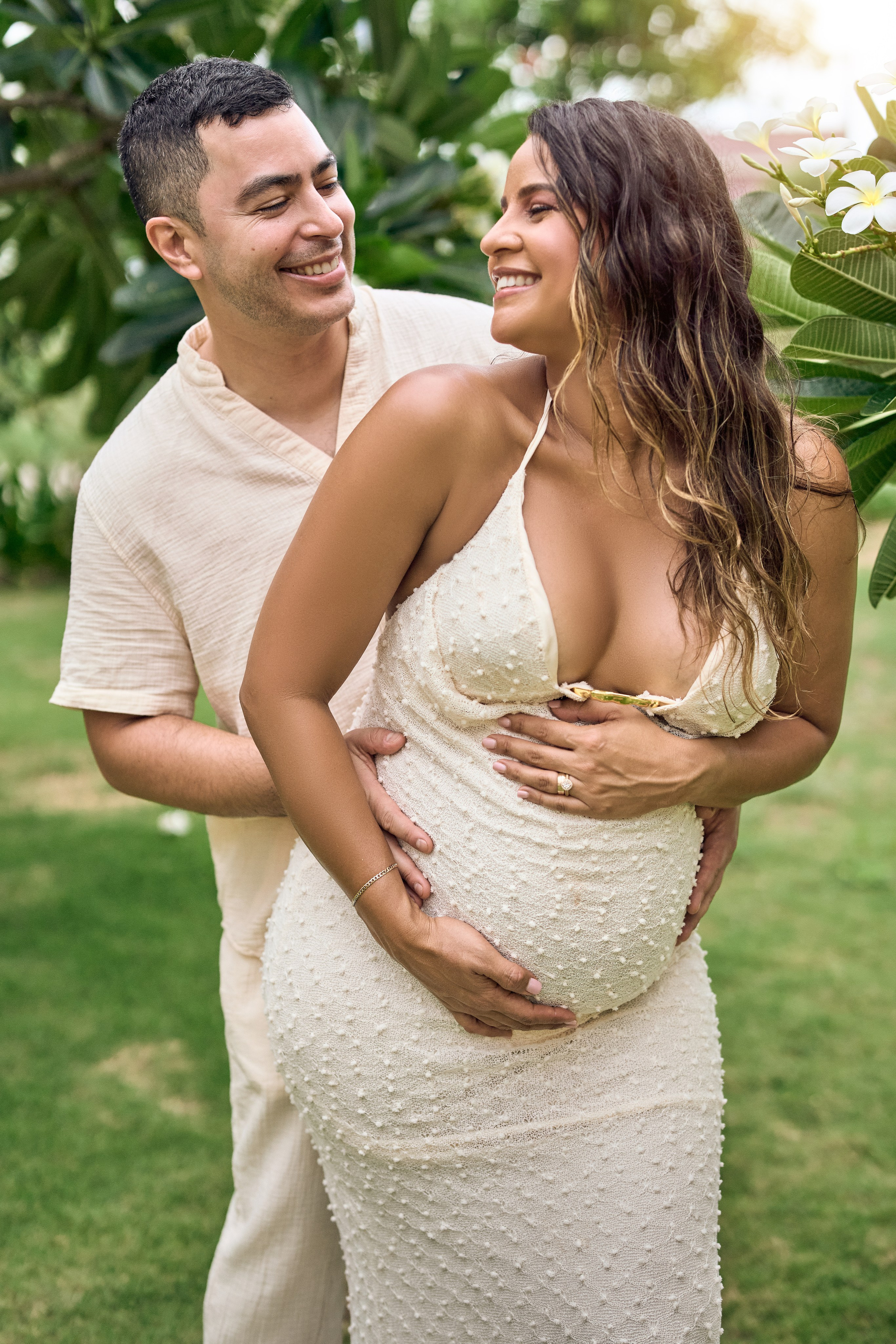 Лайфстайл фотограф в Хойане и Дананге. Love-story, семейные и свадебные фотосессии