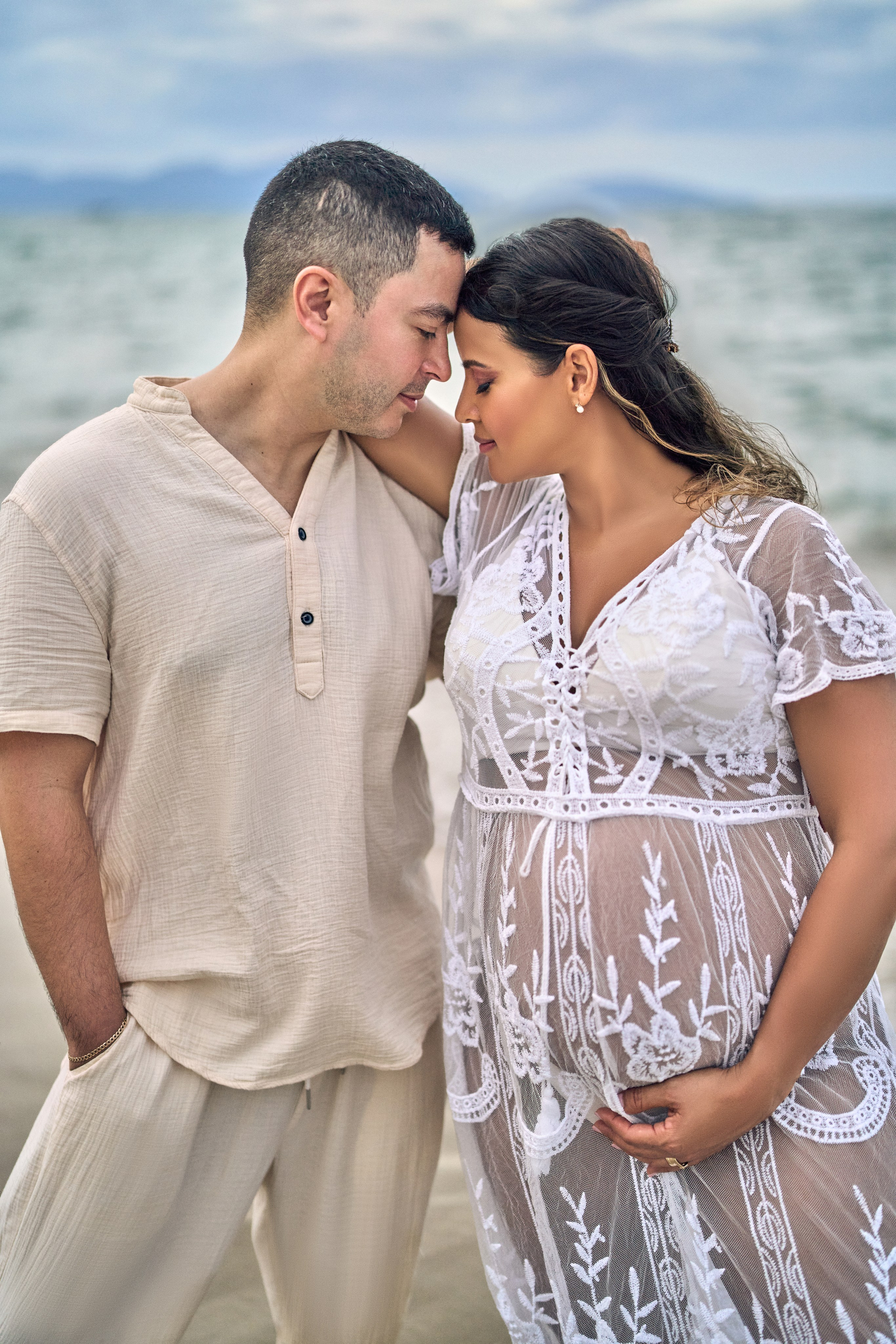 Лайфстайл фотограф в Хойане и Дананге. Love-story, семейные и свадебные фотосессии