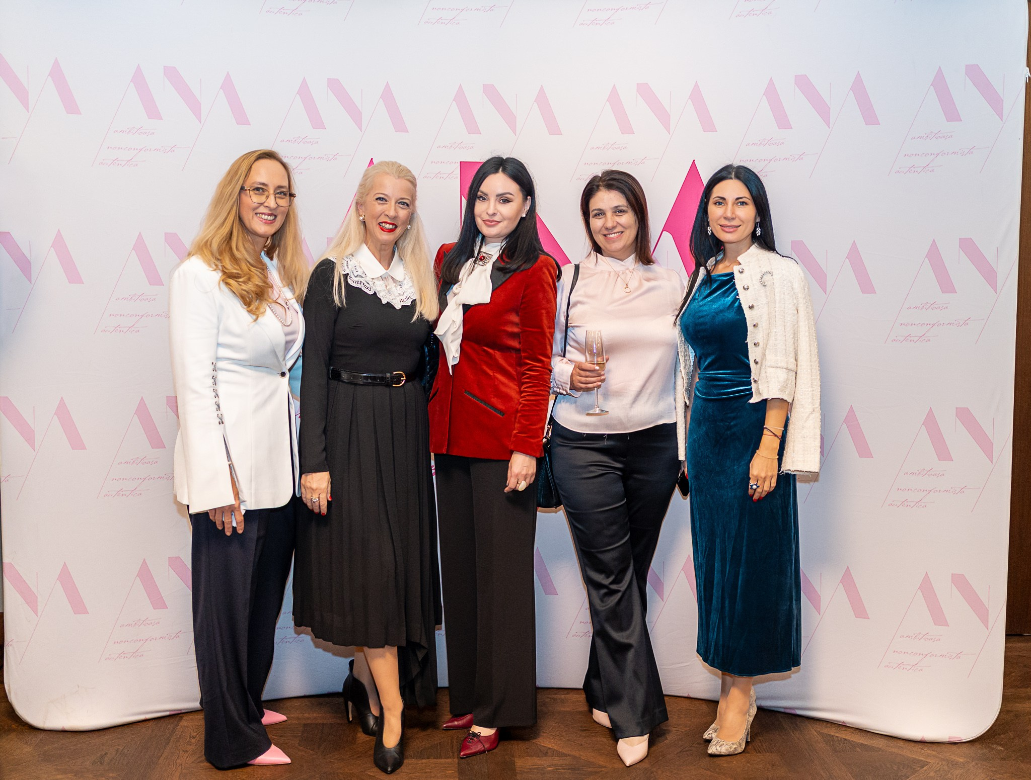 Eu sunt Ana — Editia 26. Wedding and Event Photographer— Bucharest, Romania