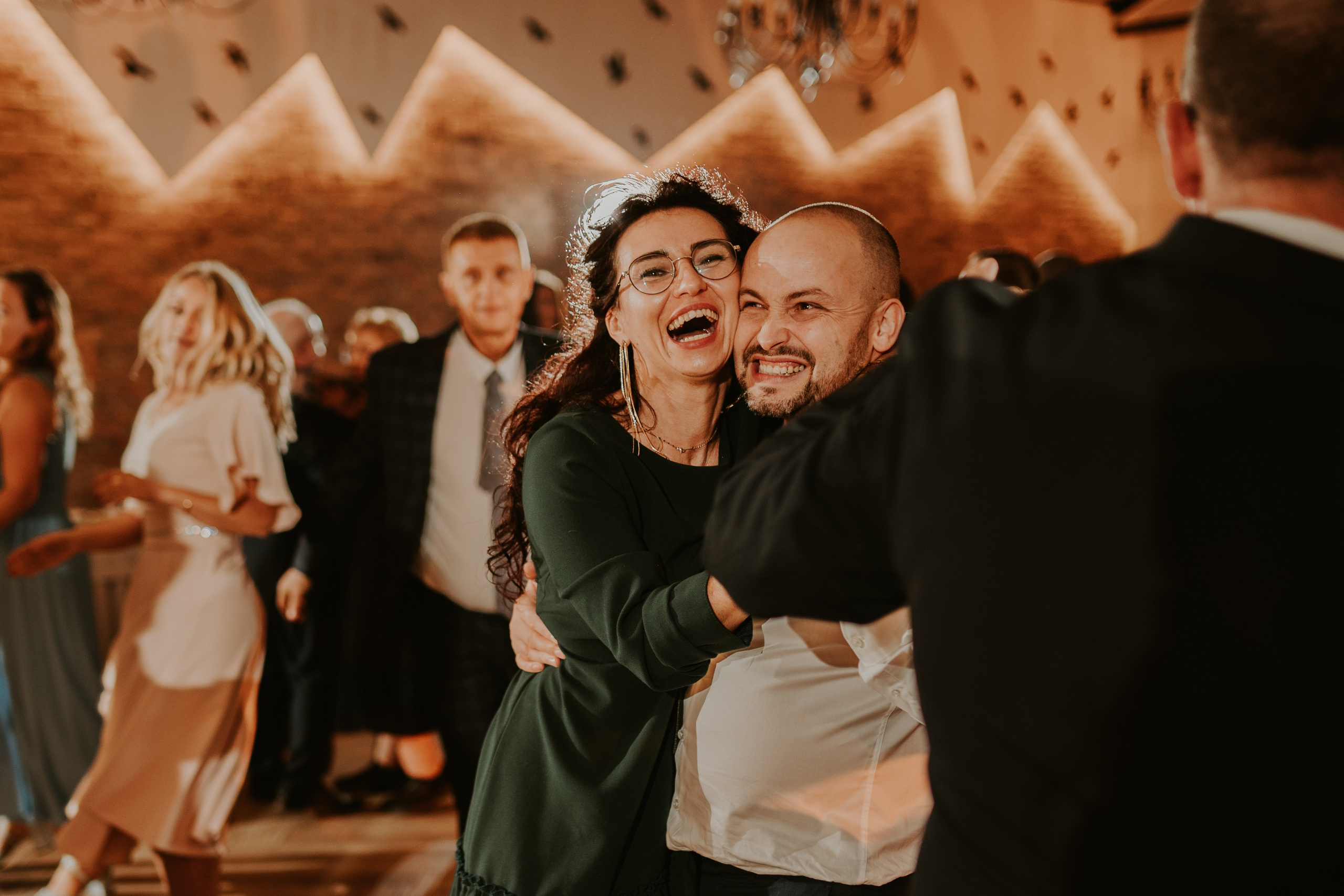 Trzy Drzewa: wspaniała uroczystość Wiktorii i Kamila. Karkowskafoto - fotografia miłości