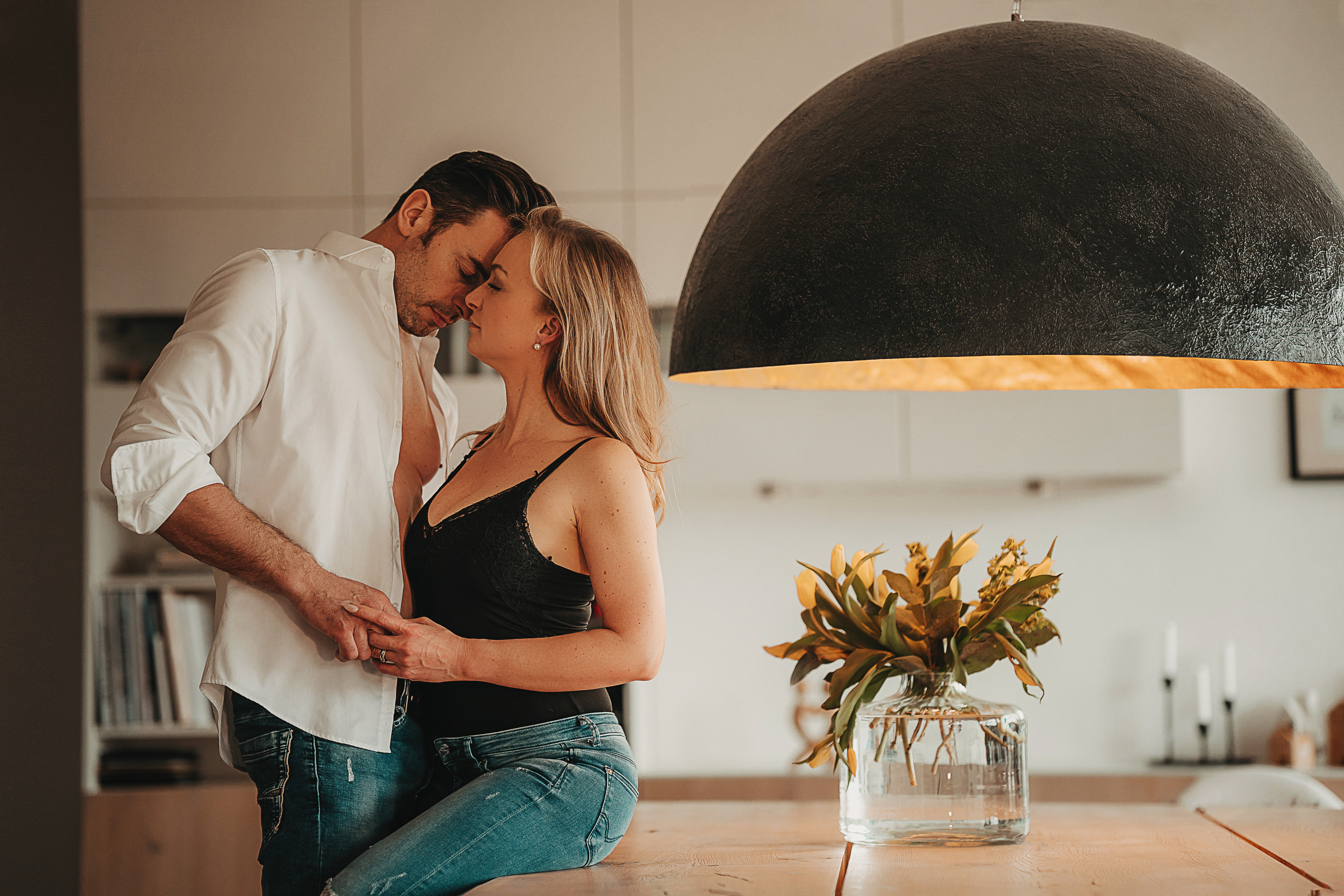 Paarsession at home. Portraitfotografie in Gründau Elena Ohnstedt