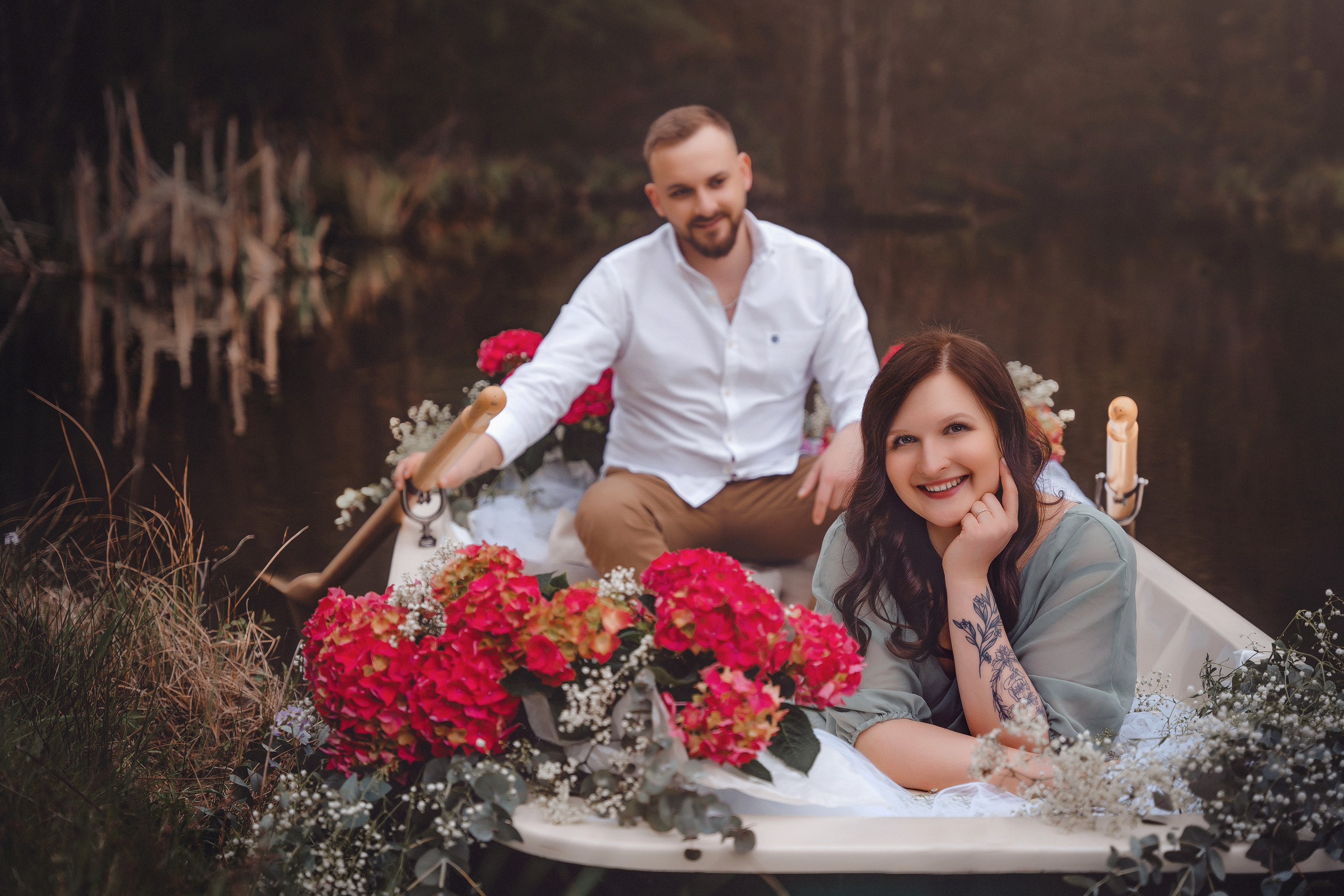 Romantisches Paarshooting am See. Portraitfotografie in Gründau Elena Ohnstedt