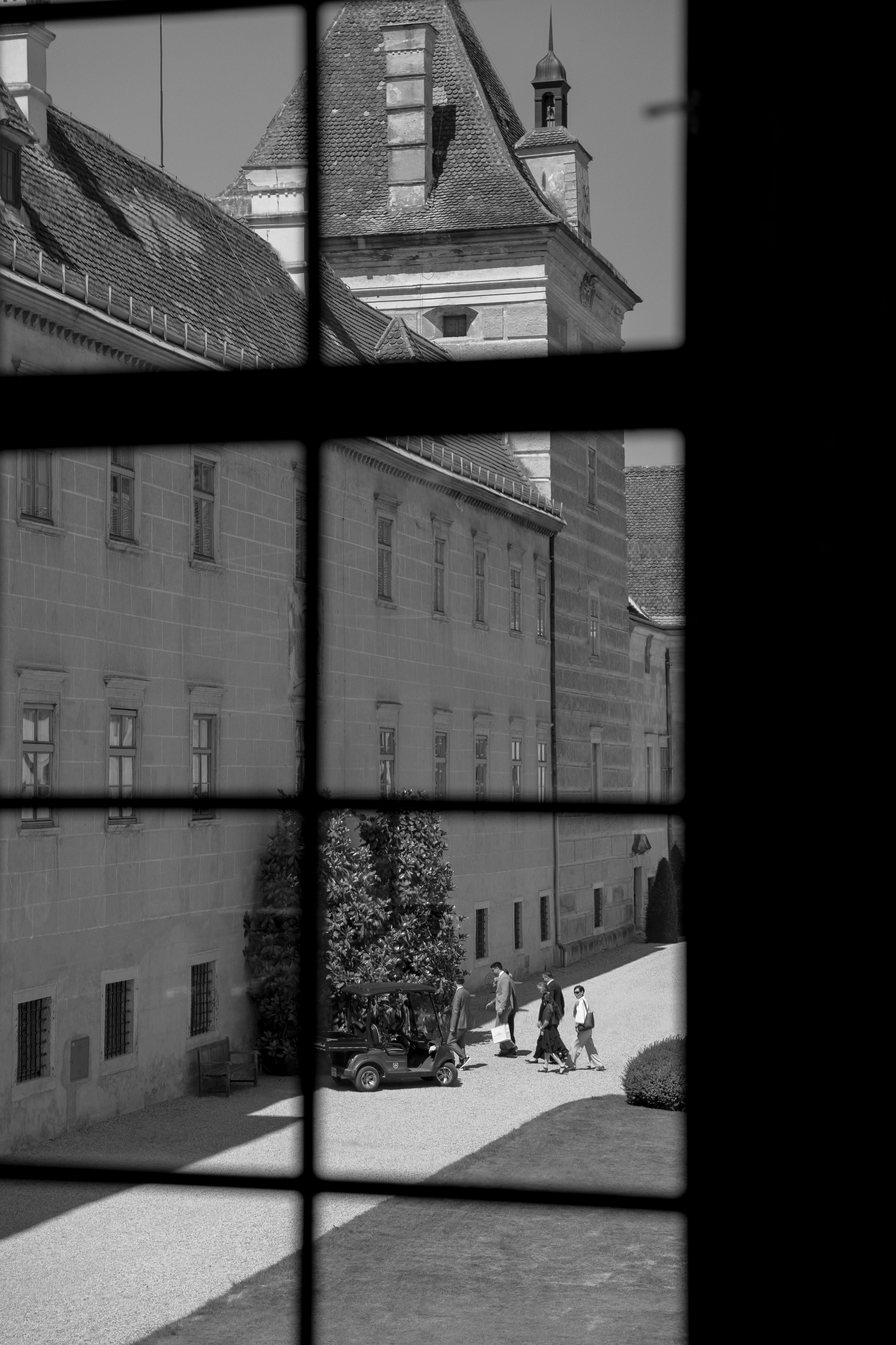 Susan & George · Wedding at Schloss Walpersdorf. Raw Studio: Capturing Elegant weddings accross Europe