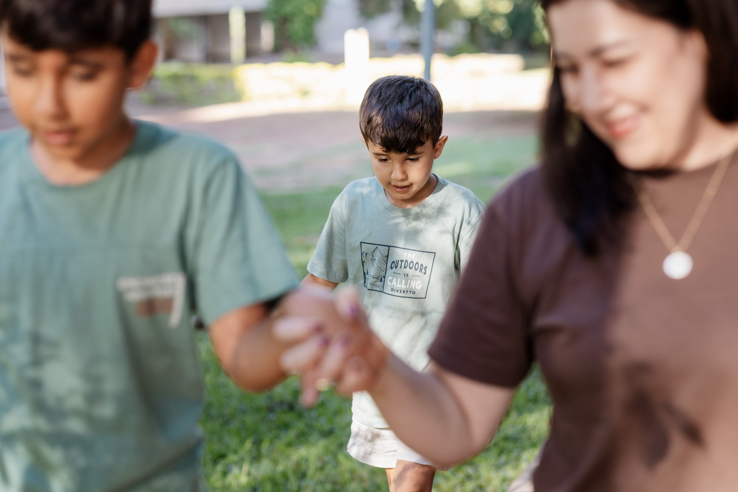 Ensaio mãe e filhos em Brasília • Asa Norte | Fotografia de Família. Fotógrafa em Brasília e Recife | Ensaios de família, gestante e festas infantis — Ize Fotografia
