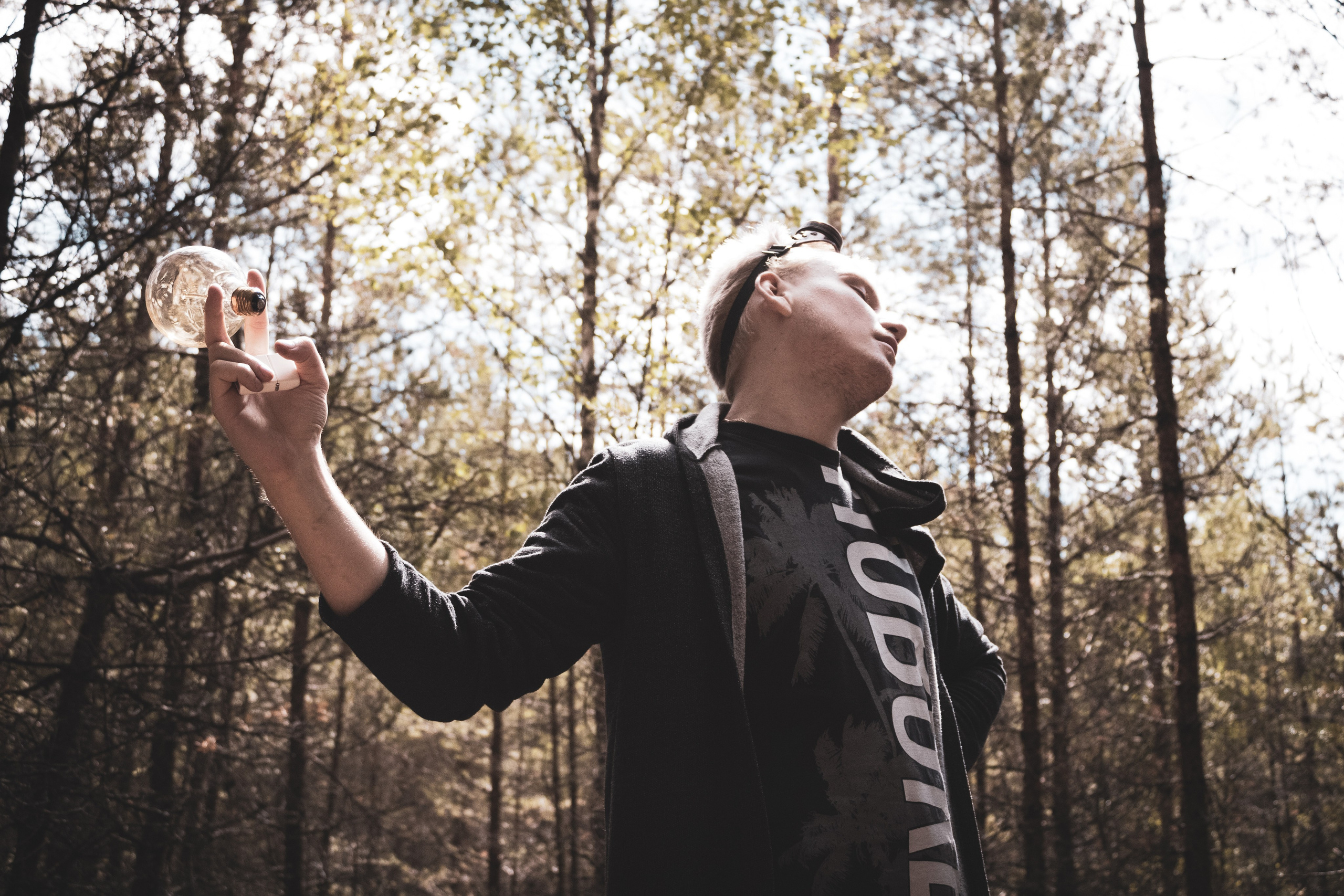 Nebula 25 — Fotod teie hingele