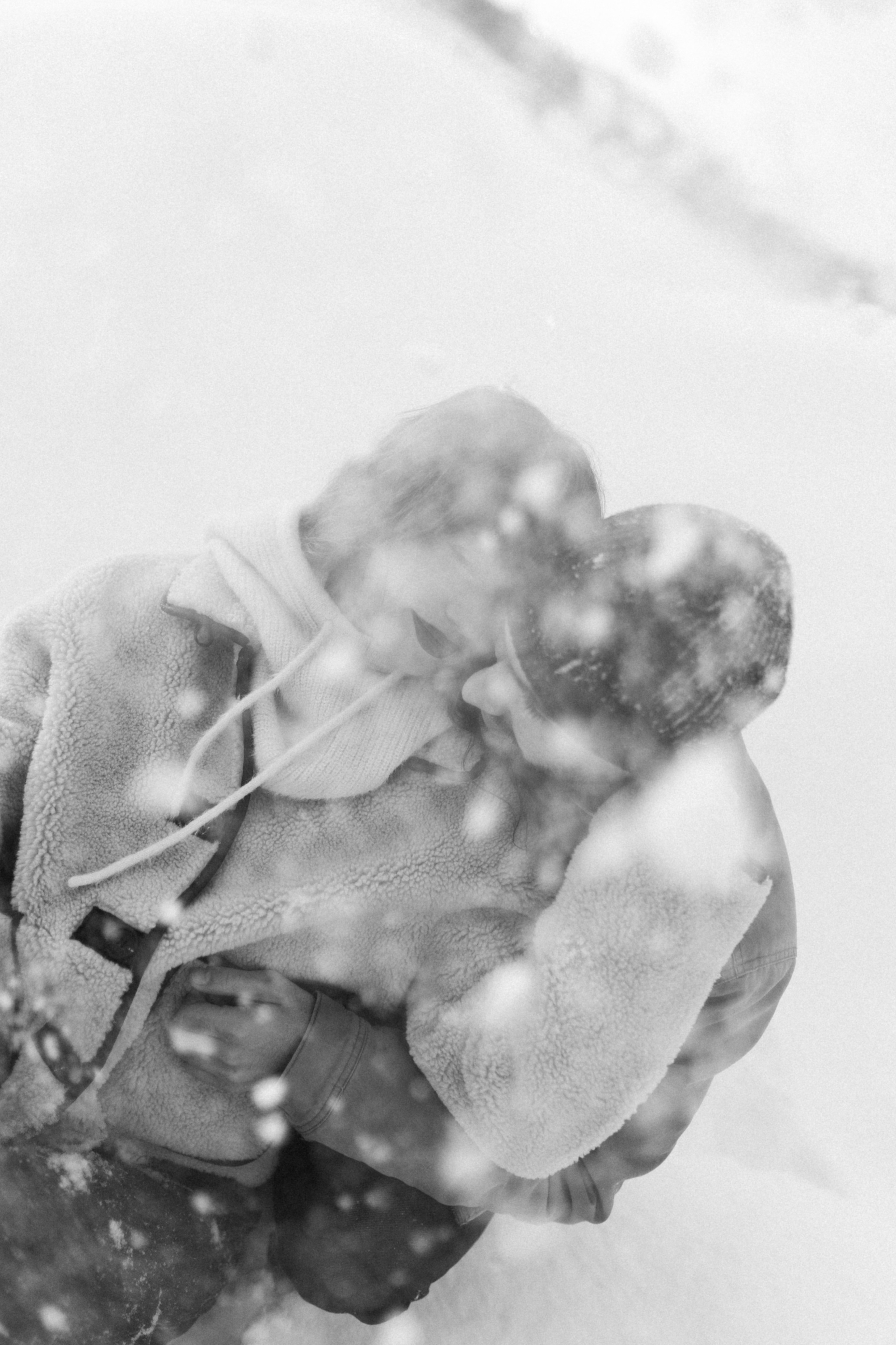 Snowy. Wedding photographer and videographer based in Timisoara, Romania