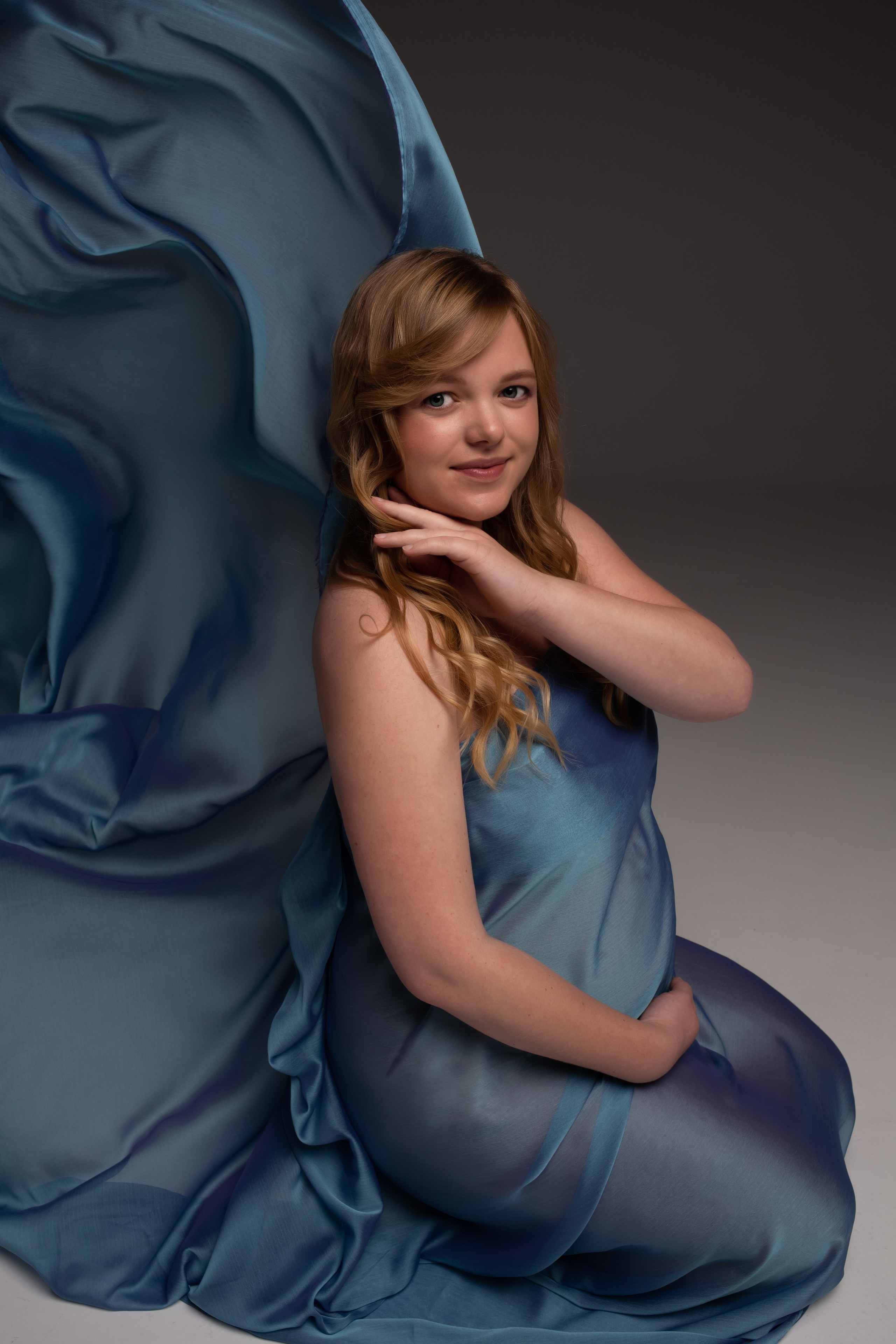 Photo shoot in minimalist style. Professional photographer in Spain