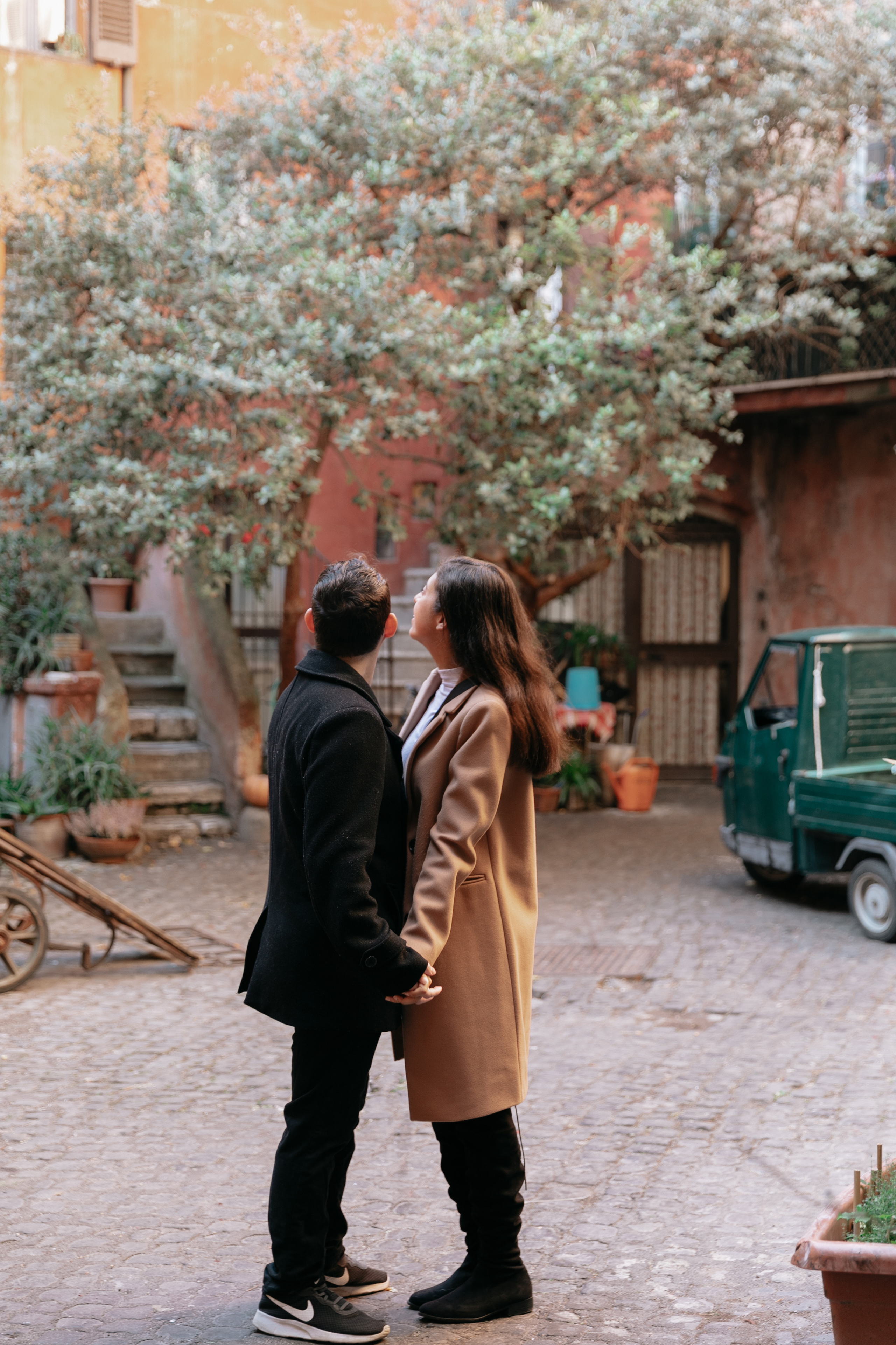 The Roman Streets. Photographer in Rome