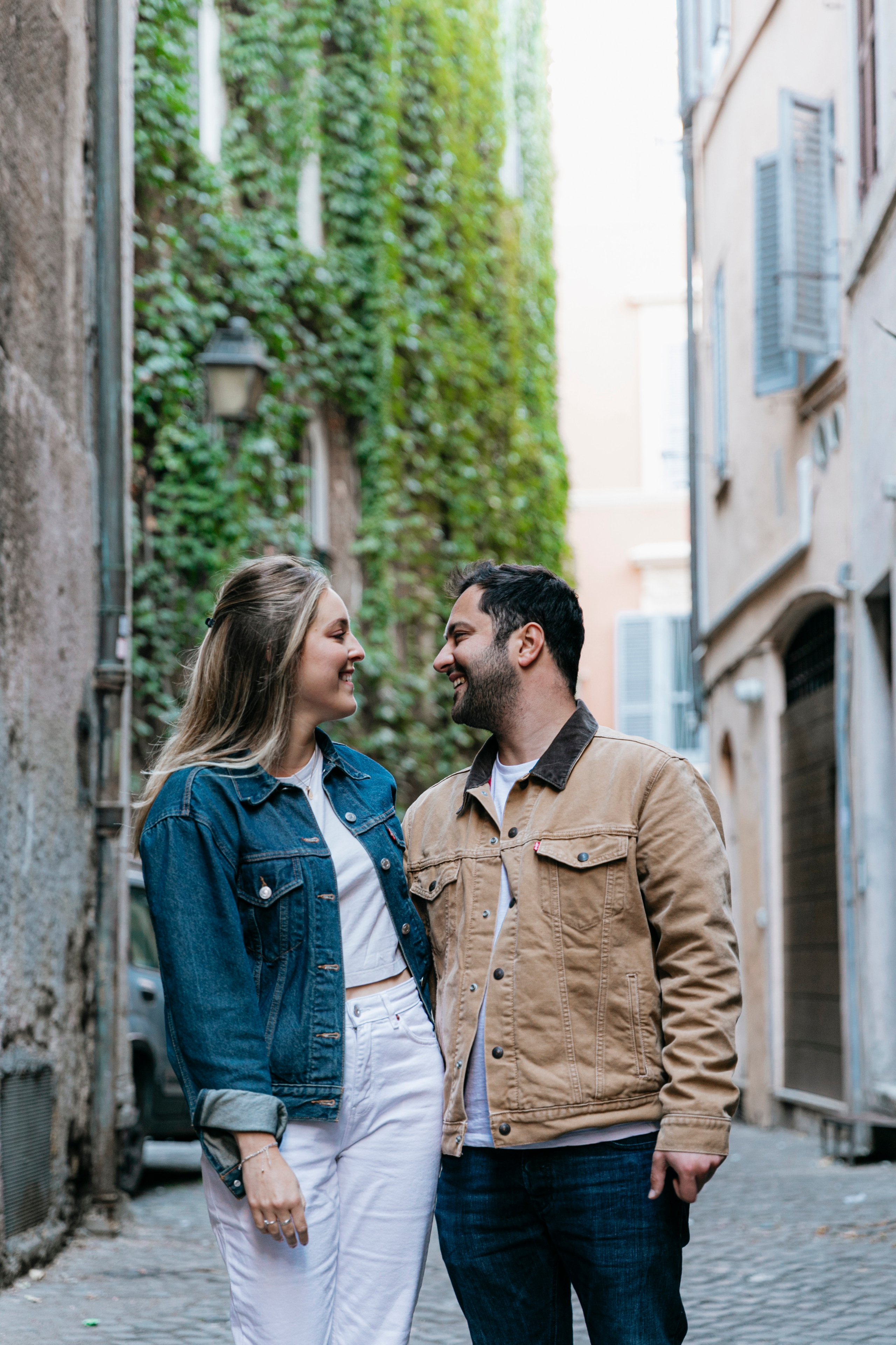 The Roman Streets. Photographer in Rome