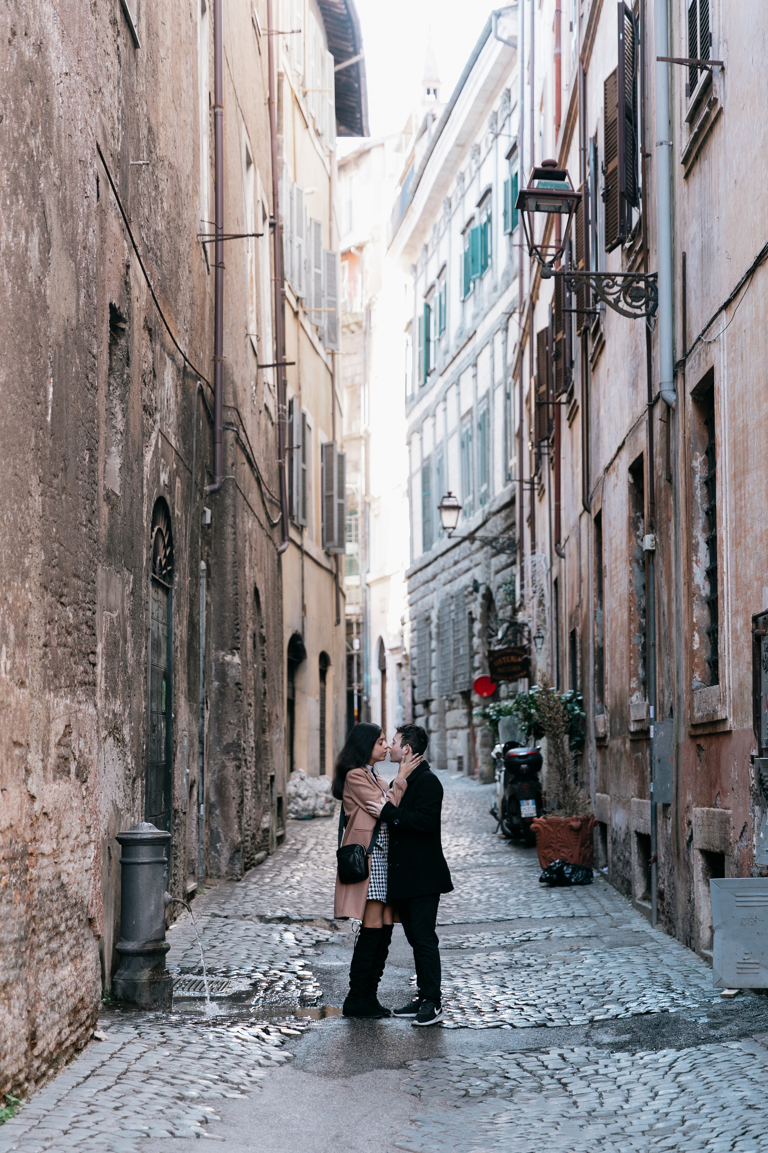 The Roman Streets. Photographer in Rome