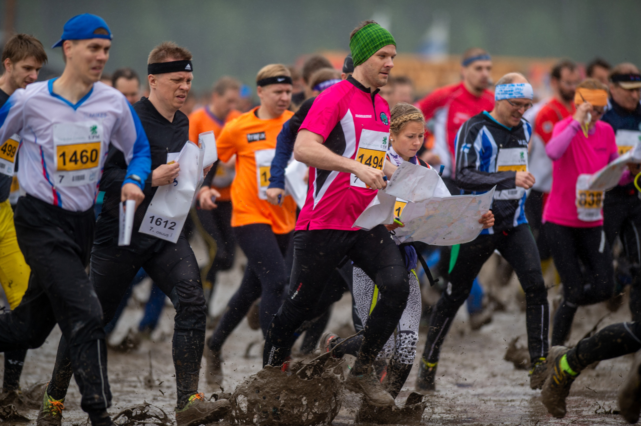 Lehdelle. Valokuvaaja Lahti, Helsinki Elena Salonen