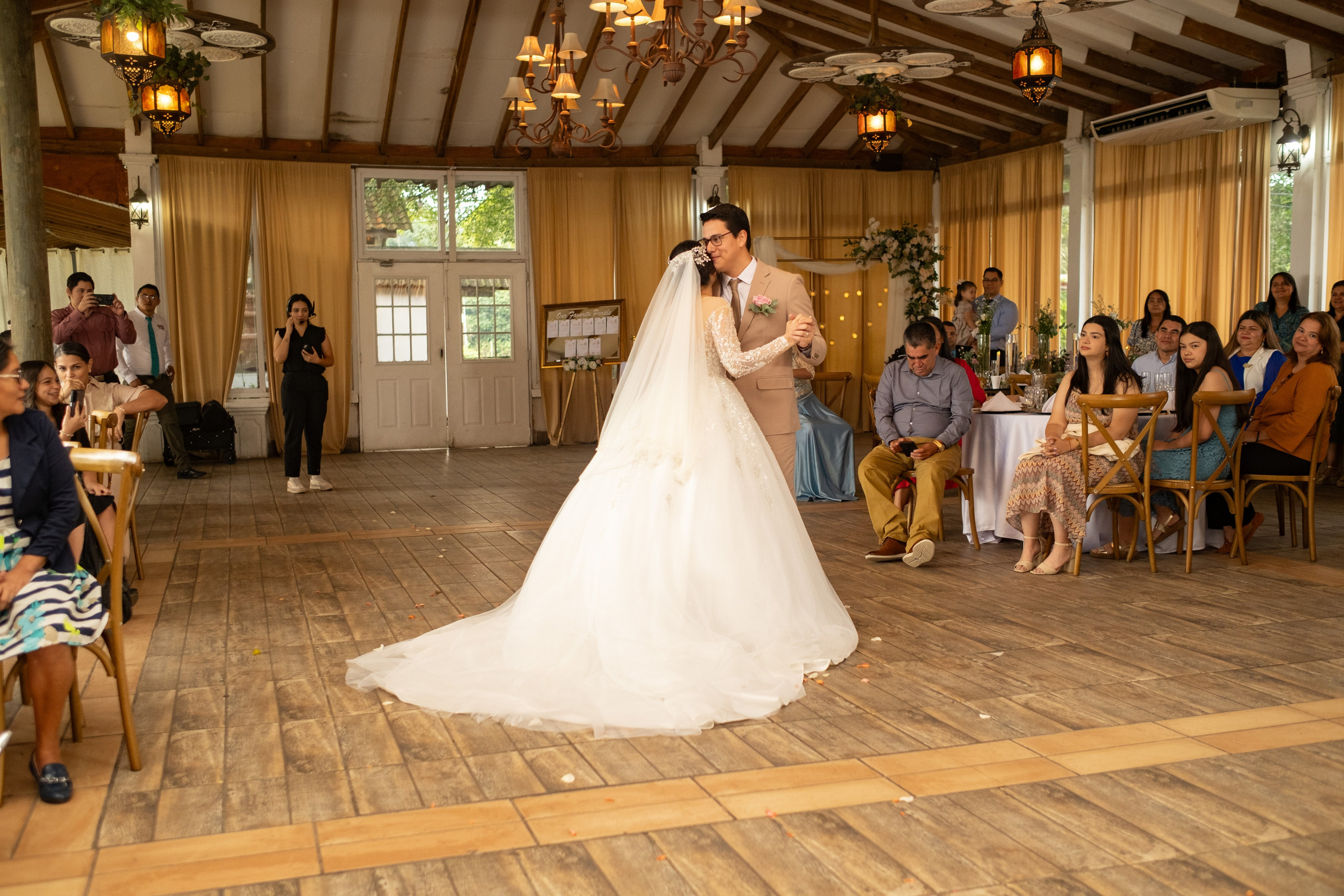 Abi & Gio. Daniel Brand | Fotografía de Bodas y Comercial en Honduras