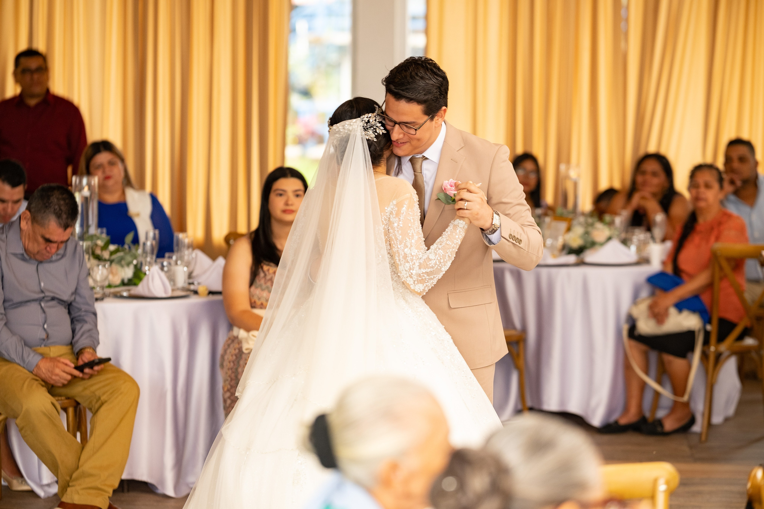 Abi & Gio. Daniel Brand | Fotografía de Bodas y Comercial en Honduras