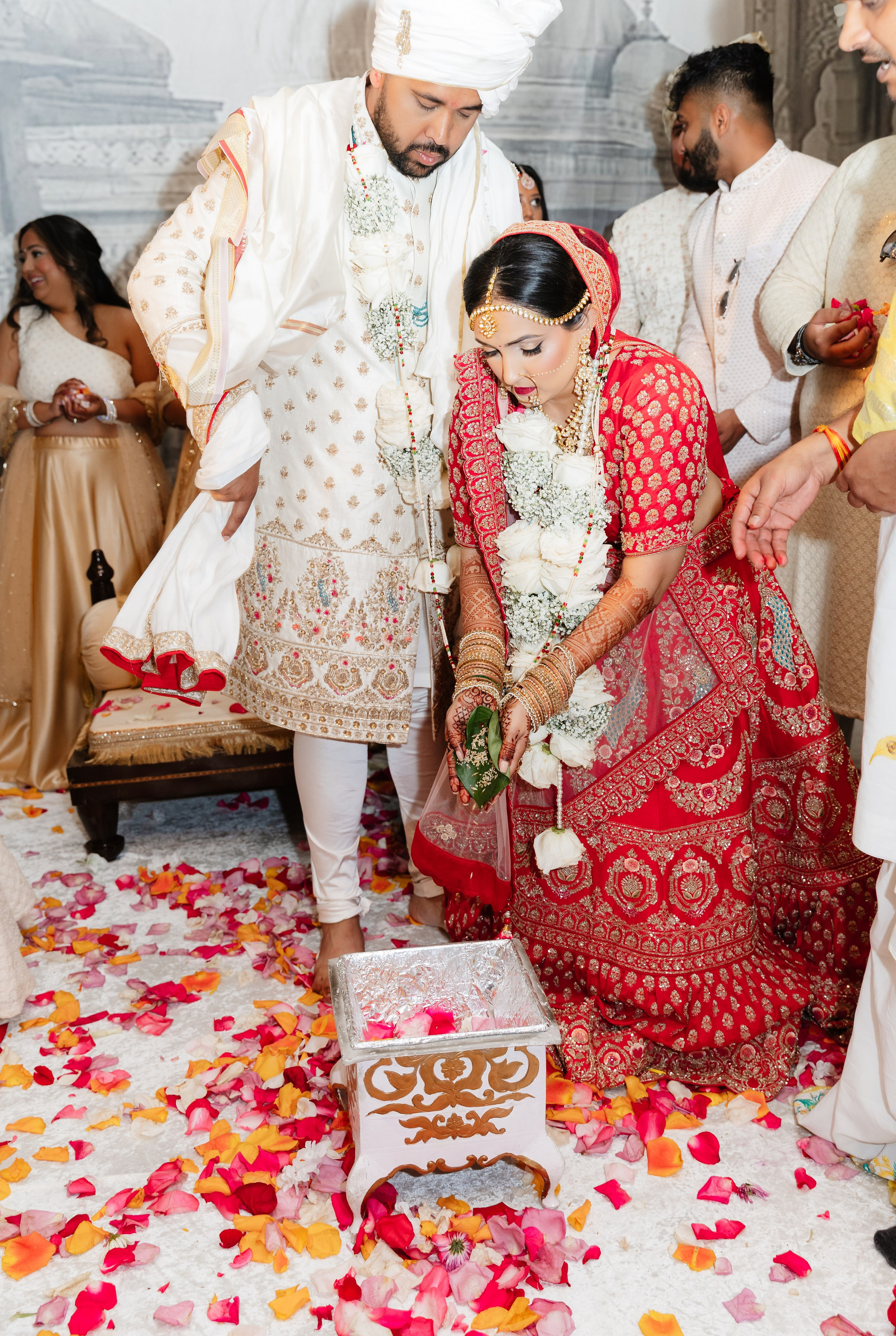 A Sacred Hindu Celebration of Love, Ritual, and Tradition. YES I DO PRODUCTION — Wedding photography&videography