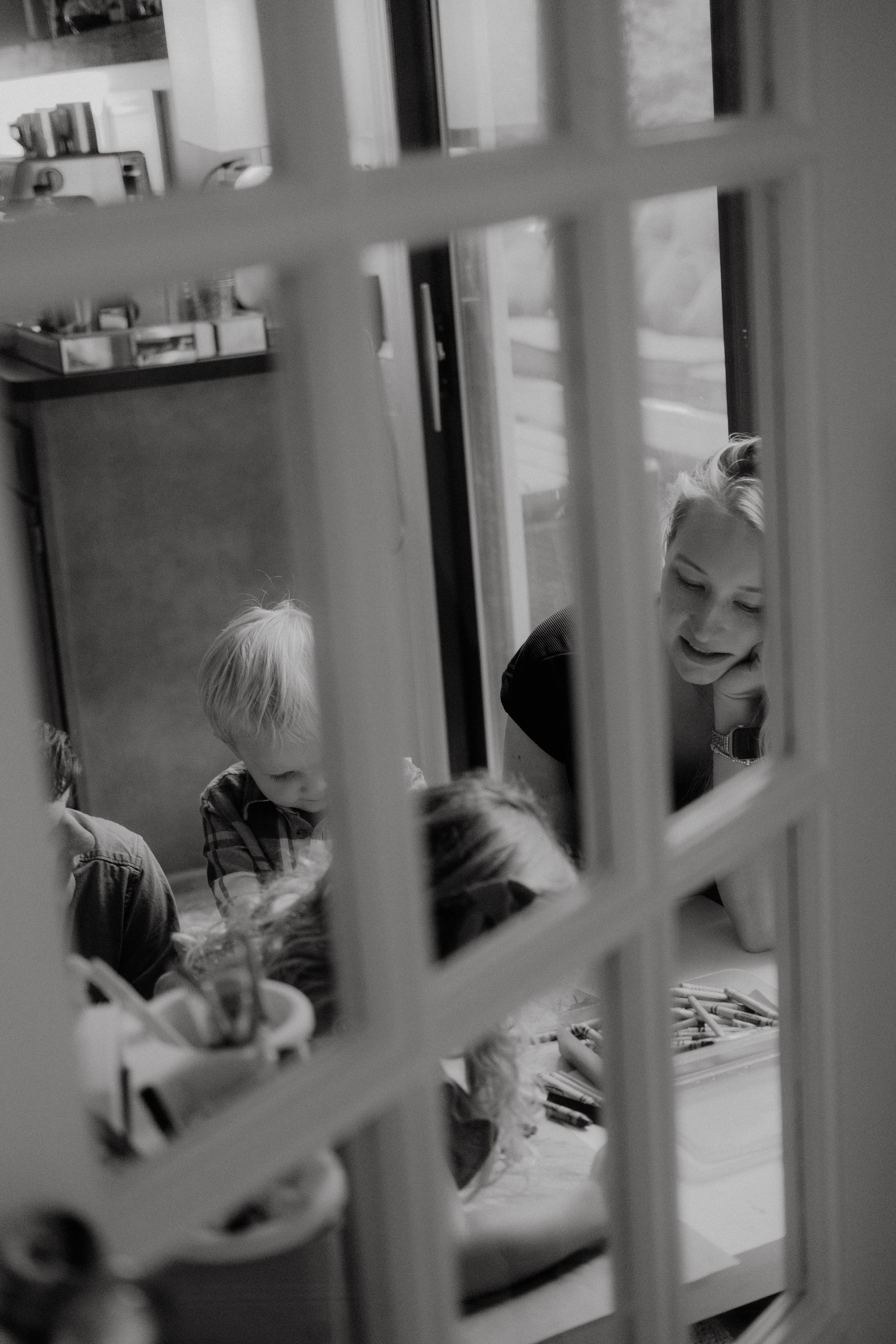 Mom drawing with her kids, photo taken in Richmond, VA