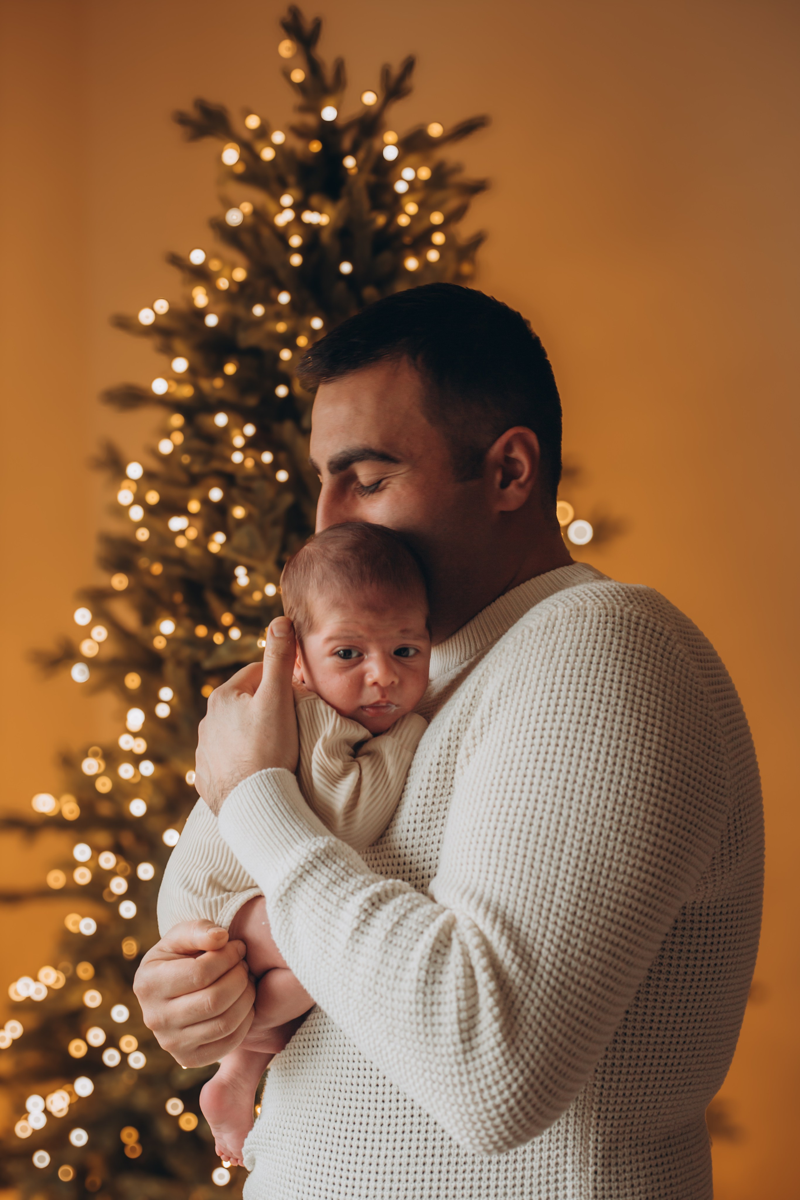 Newborn, Baby with Family. Family and children’s lifestyle photographer Elena Tumanova