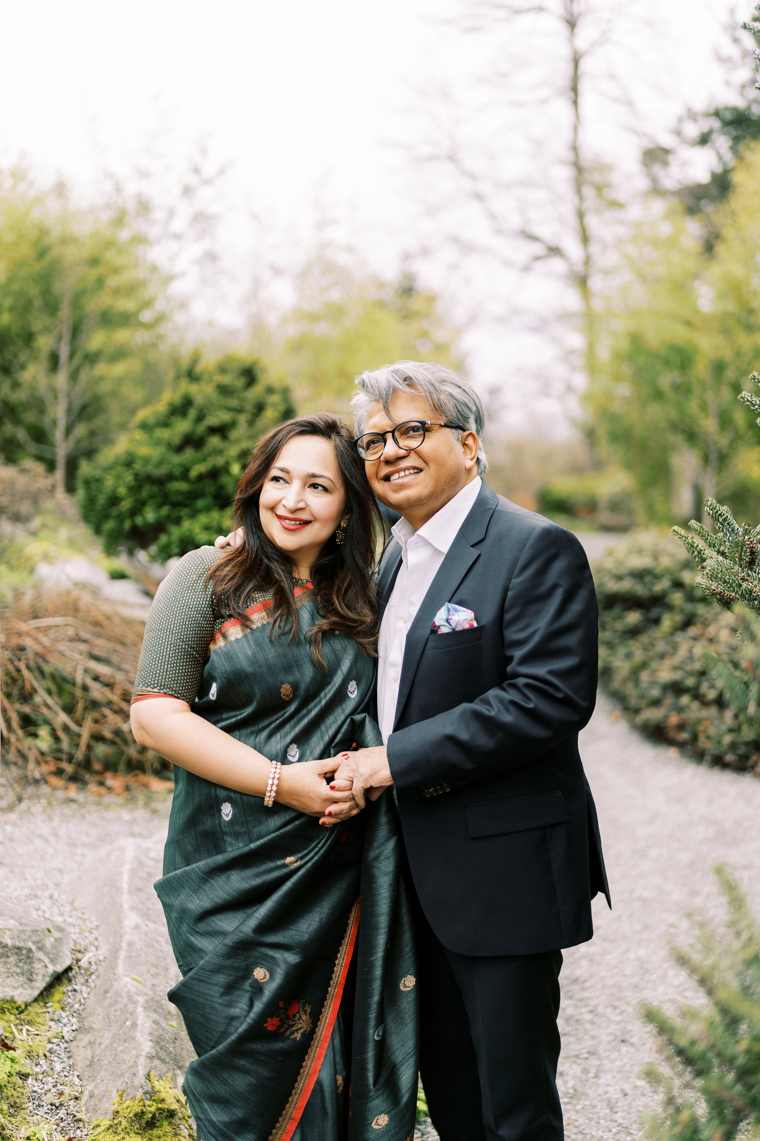 Family photoshoot at Bellevue Botanical Garden. March 2024. EVAN ARISTOV WEDDING PHOTOGRAPHY — Seattle Wedding Photographer