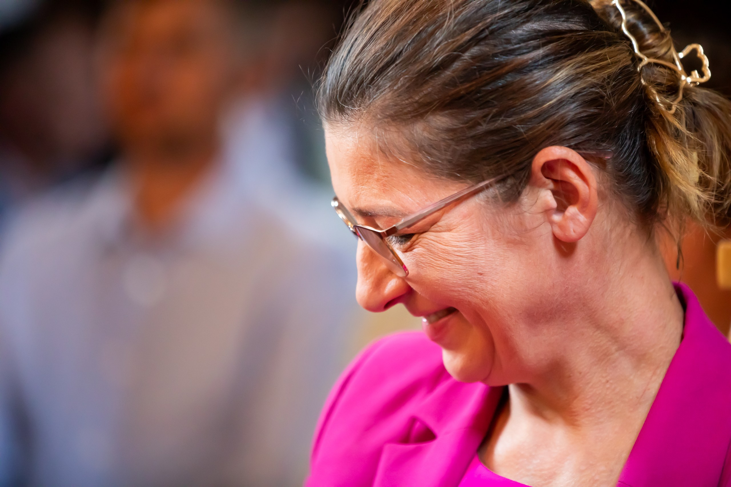 fotograf botez , fotografie botez Botoșani, fotograf Alin Chirilă, amintiri botez, fotografii botez, botez Miruna Parascheva, fotograf copii, fotografie botez în Botoșani-alt="botez , fotografie botez Alin Chirilă, amintiri botez, fotografii emoționante botez Botoșani"-- fotografii-botez-bebelus- amintiri-botez-micuț- moment-sfânt-crestinare- fotografie-emotionanta-botez- detalii-botez-bebelusi- parinti-fericiti-la-botez- fotograf-botez-profesionist- botez-in-biserica-ortodoxa- micuț-botezat-cu-emoție- zâmbete-și-lacrimi-la-botez- bebeluș-la-cristelniță- decor-botez-colorat- botez-cu-dragoste-și-credință- emotie-pura-la-botez- fotograf-botez-botosani- botez-iasi-suceava-fotograf- amintiri-nepretuite-botez-- Preotul ținându-l pe micuțul Mathias Gabriel la botez, în biserica Înălțarea Domnului, Copălău - Detalii de la botezul lui Mathias – lumânare, trusou și icoană - Familia lui Mathias Gabriel alături de micuț, în ziua botezului - Portret emoționant cu mama și bebelușul în brațe, în biserică,fotograf profesionist evenimente Botoșani, Iași, Suceava, Fălticeni, Bacău, Pașcani, Roman - AlinoFotoStudio by Alin Chirilă - servicii foto nuntă, botez, cununie, ședințe foto creative, albume personalizate, fotografii emoționante și calitative pentru cele mai importante momente din viață,fotograf nuntă Botoșani Alin Chirilă, ședință foto botez Iași - AlinoFotoStudio, servicii fotograf profesionist evenimente Suceava, fotograf cununie civilă Fălticeni - Alin Chirilă, album foto nuntă personalizat Bacău.“Bebeluș botezat în biserică, ținut în brațe de nași” • “Detaliu cu lumânarea de botez decorată cu flori albe” • “Părinți emoționați alături de copilul lor la ceremonia de botez” • “Masa festivă de botez cu decor tematic și tort personalizat” • “Momentul în care preotul toarnă apă sfințită pe fruntea bebelușului” “Bebeluș în rochie albă de botez, zâmbind în brațele mamei” • “Detaliu cu cruciulița de botez așezată pe o pernă de satin” • “Părinți și nași aprinzând lumânările în timpul ceremoniei de botez” • “Tort de botez decorat cu figurine tematice și numele copilului” • “Copil botezat dormind liniștit în pătuțul decorat festiv” • “Momentul în care preotul binecuvântează copilul în fața altarului” • “Invitați adunându-se în jurul mesei festive la petrecerea de botez” • “Bebeluș ținând în mână o jucărie personalizată primită la botez” • “Familie fericită pozând împreună după ceremonia de botez” • “Decor tematic cu baloane și flori la locația petrecerii de botez” fotograf Botoșani fotograf evenimente fotograf botez Alin Chirila fotograf alinofotostudio.fotograf botez Amelis Maria, fotografie botez Botoșani, fotograf Alin Chirilă, amintiri botez, fotografii botez, botez Amelis Maria, fotograf copii, fotografie botez în Botoșani,