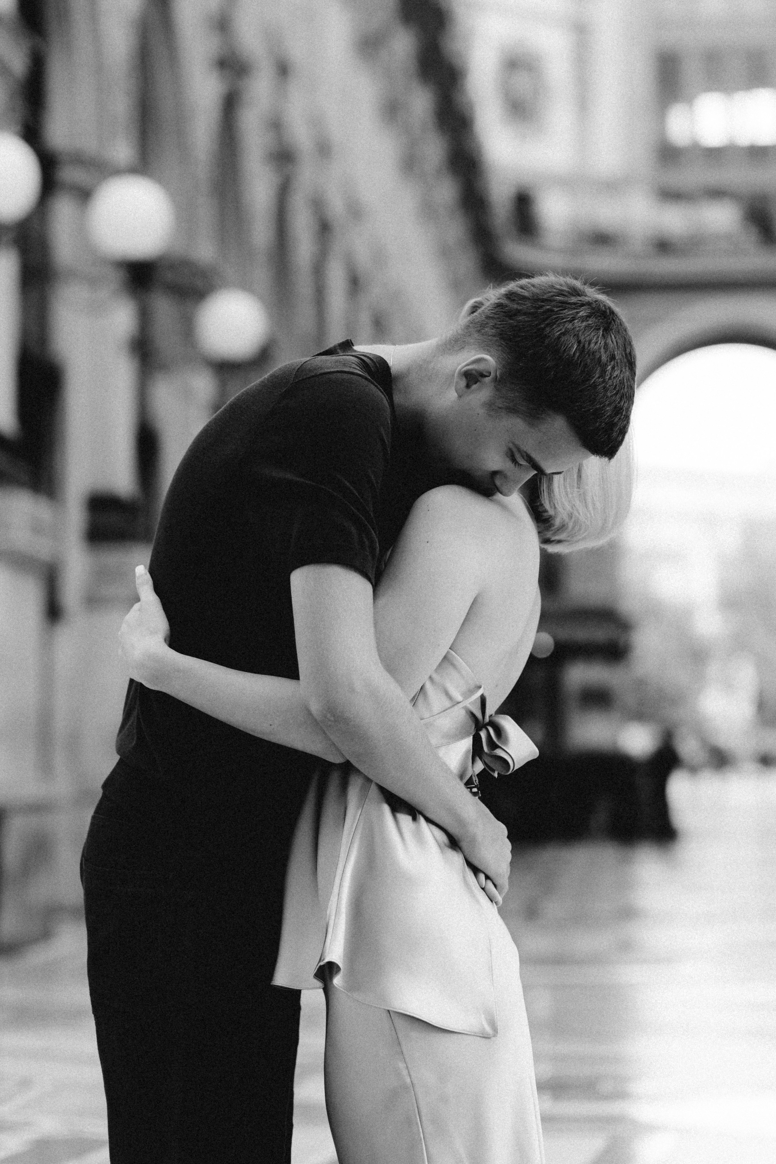 quiet romantic love story photoshoot Milan