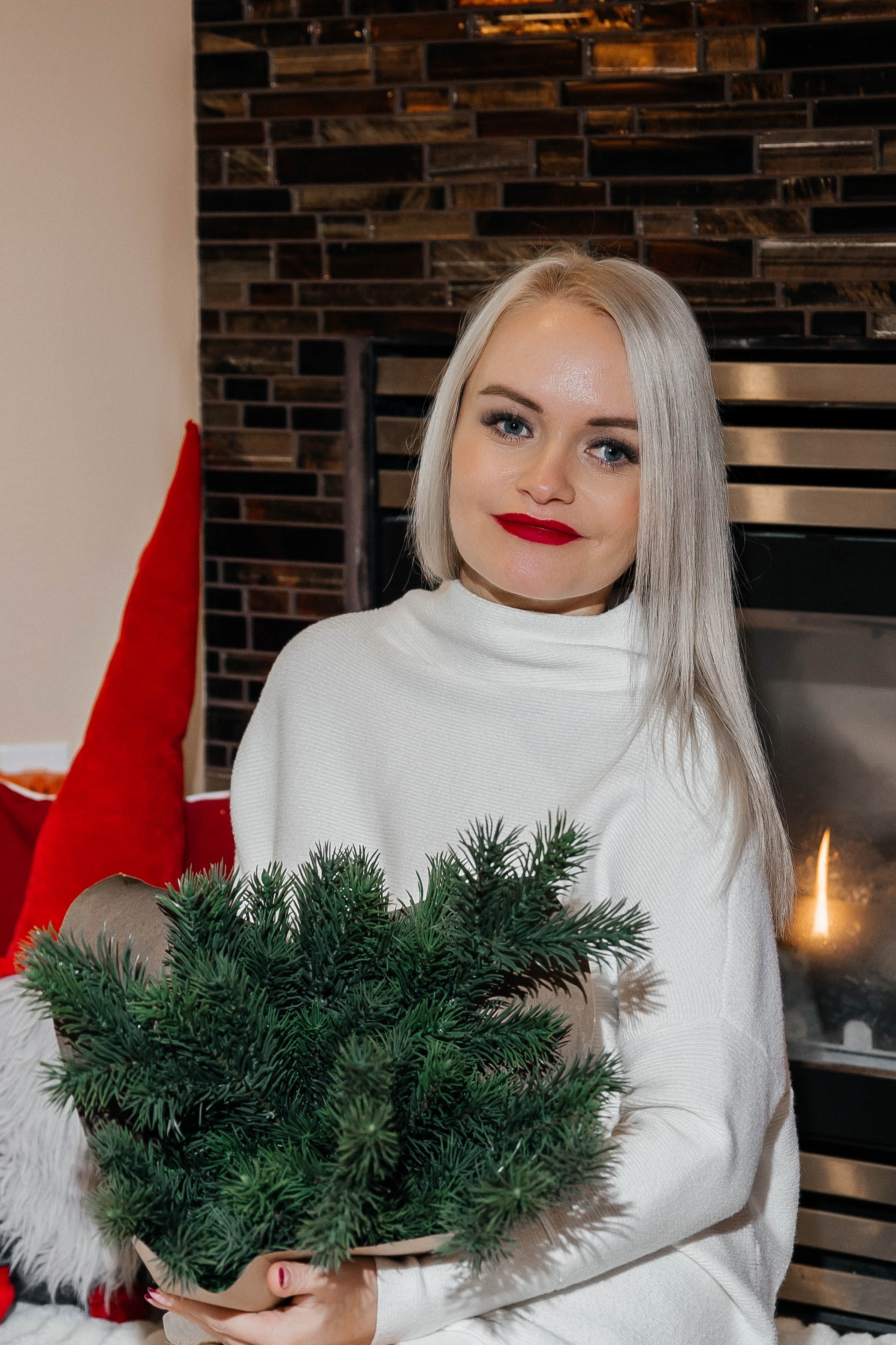 Christmas photoshoot Anna. Documentary and Family Photographer in Seattle