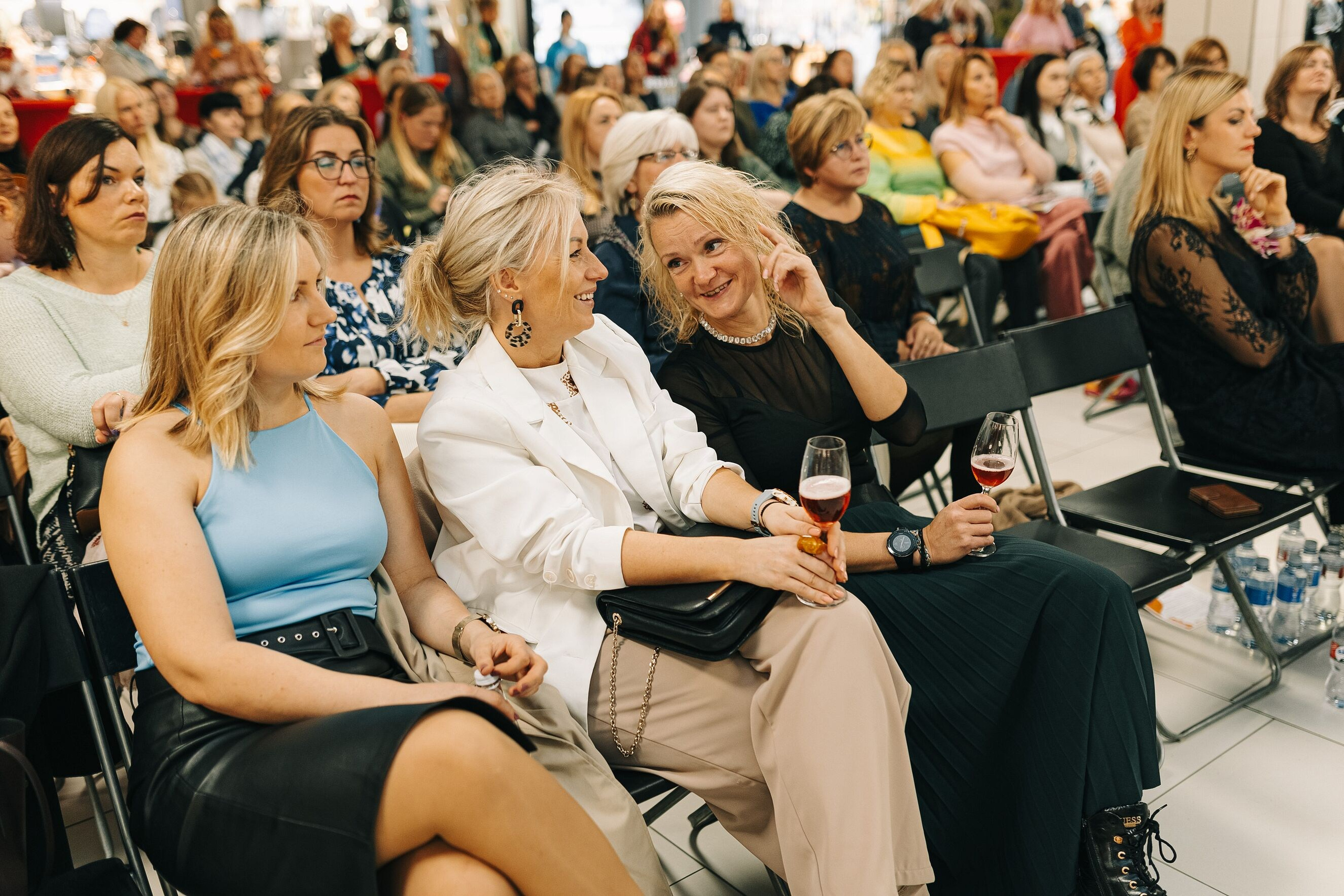 Dāmu Projekts iedvesmas diena sievietēm