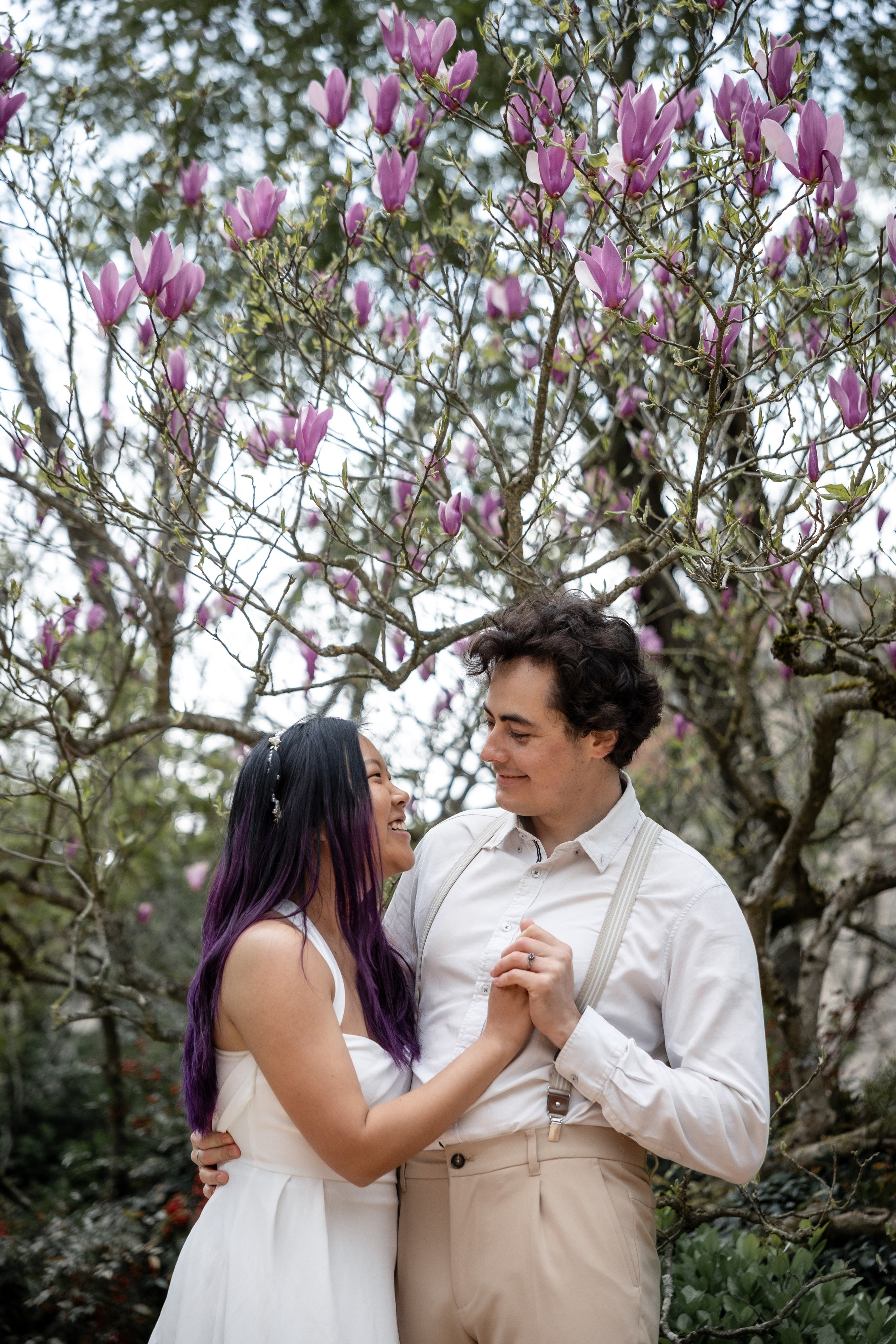 Photoshoot in the blooming Japanese Garden of Toulouse. Eugénie Smirnova — your photographer in Toulouse and southwest France