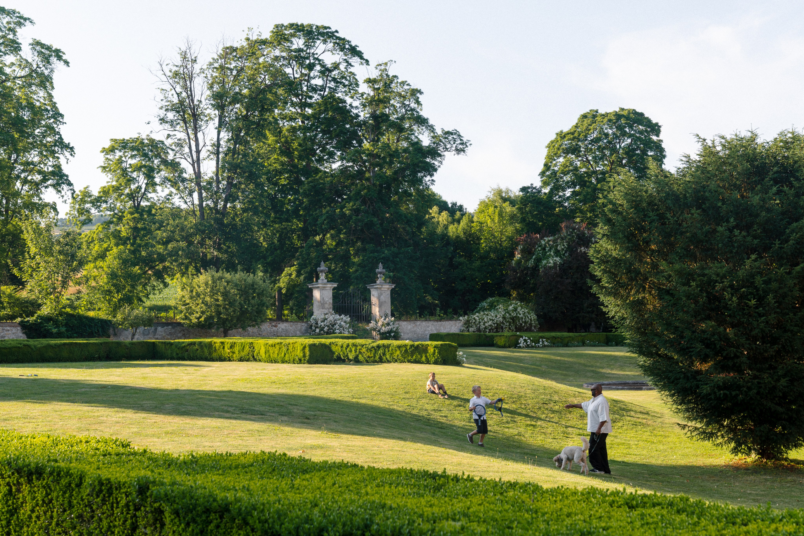Susan & George · Wedding at Schloss Walpersdorf. Raw Studio: Capturing Elegant weddings accross Europe