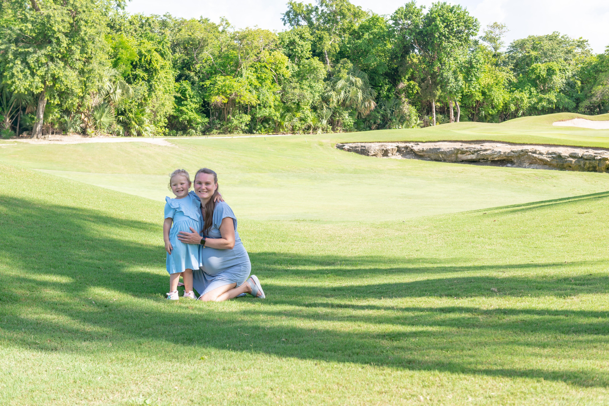 Sesión de Fotos Familiar de Embarazo: La Espera de un Nuevo Milagro. FOTÓGRAFO MÉXICO QUINTANA ROO