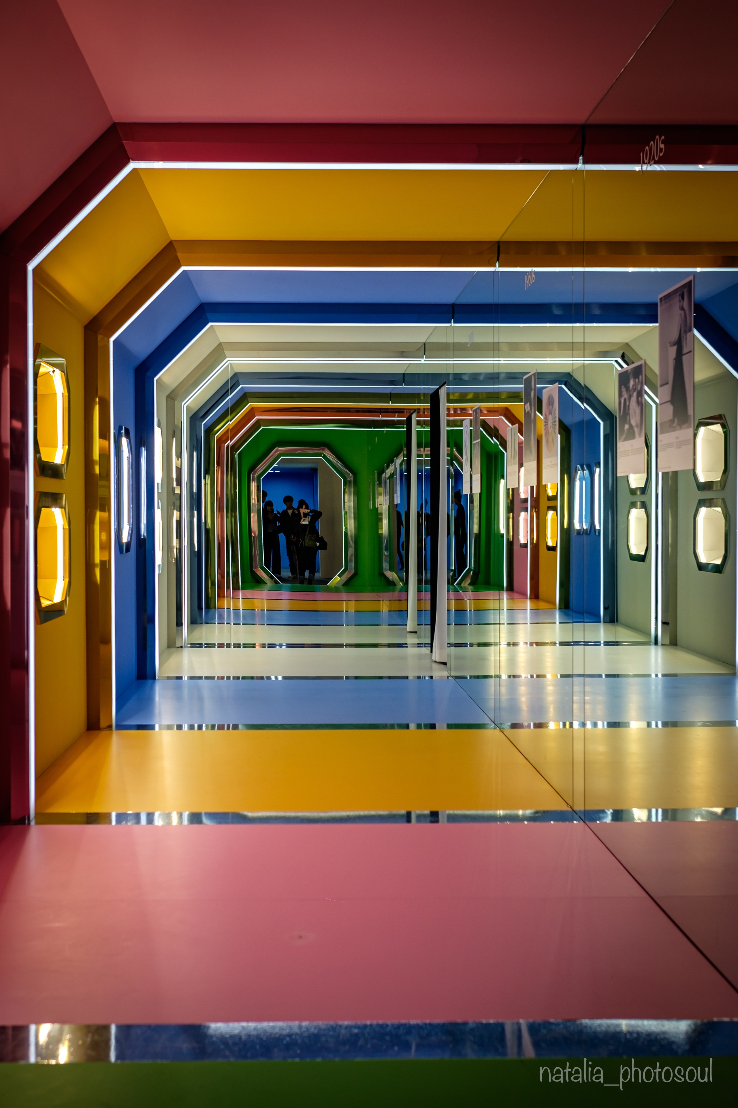 SWAROVSKI MASTERS OF LIGHT FROM VIENNA TO SEOUL. Photographer in Seoul Dobrokvashina Natalya