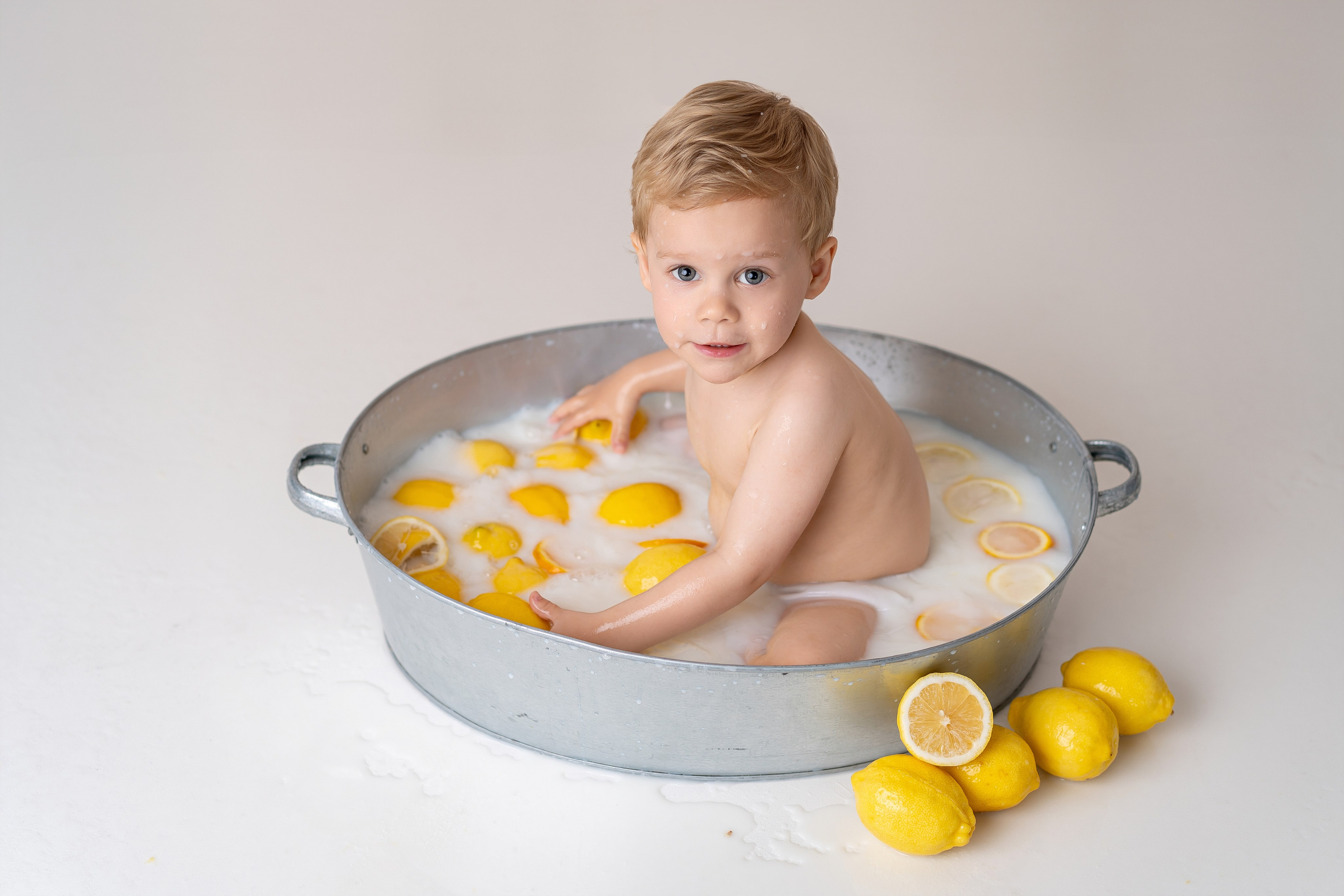 Cake Smash Photoshoot Berlin — Celebrate With Style