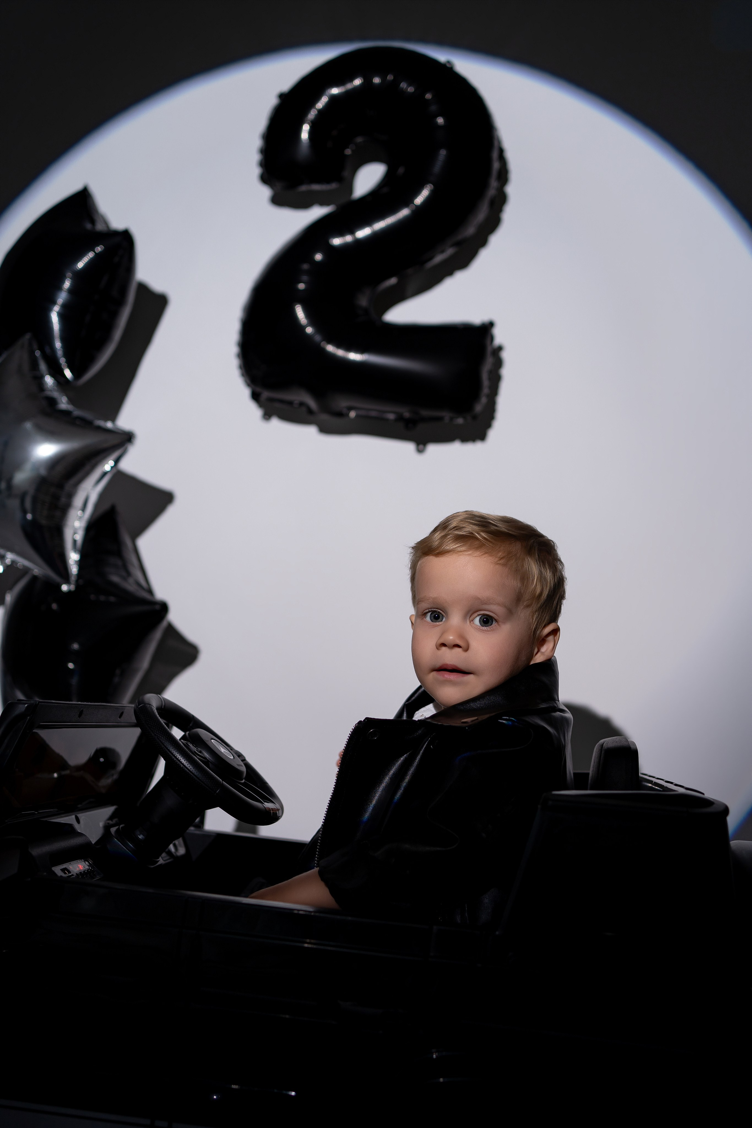 Minimalist Birthday Photoshoot in Berlin