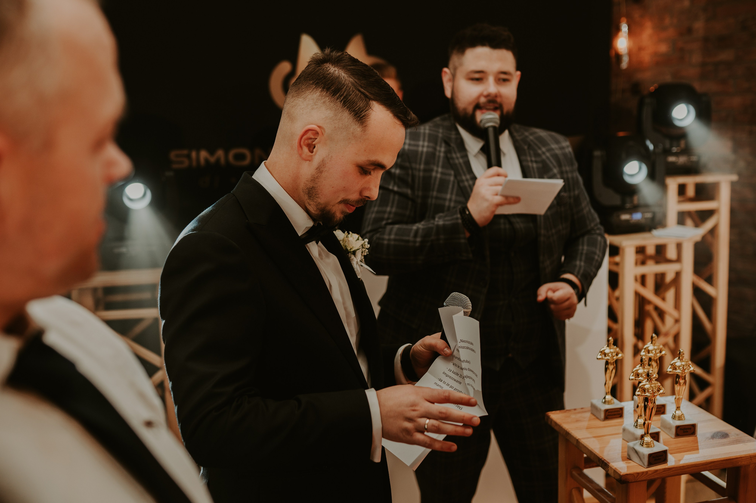 Trzy Drzewa: wspaniała uroczystość Wiktorii i Kamila. Karkowskafoto - fotografia miłości