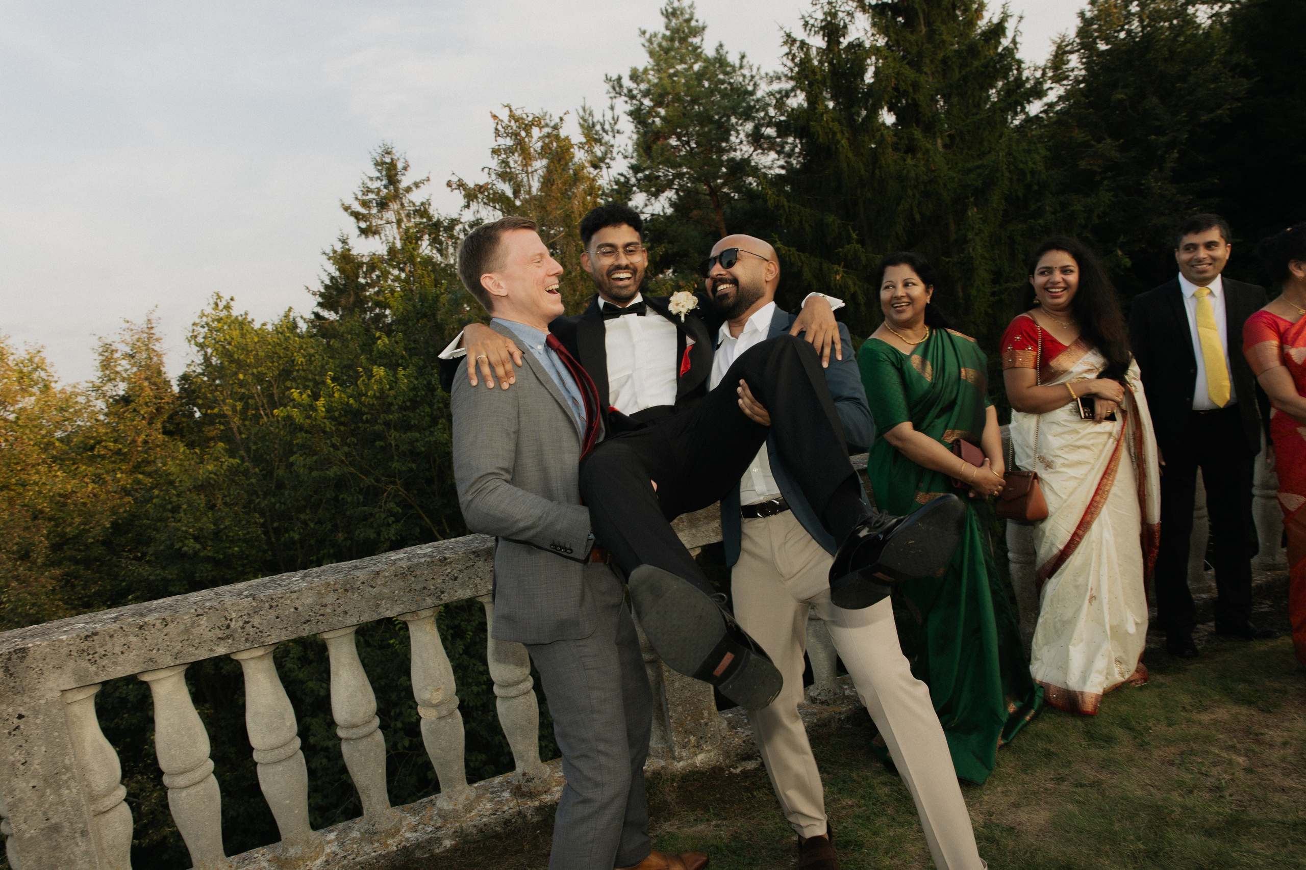 Elegant Castle Wedding in Austria | Alwin & Ruth’s Fairytale Celebration. Wedding photographer and videographer based in Timisoara, Romania