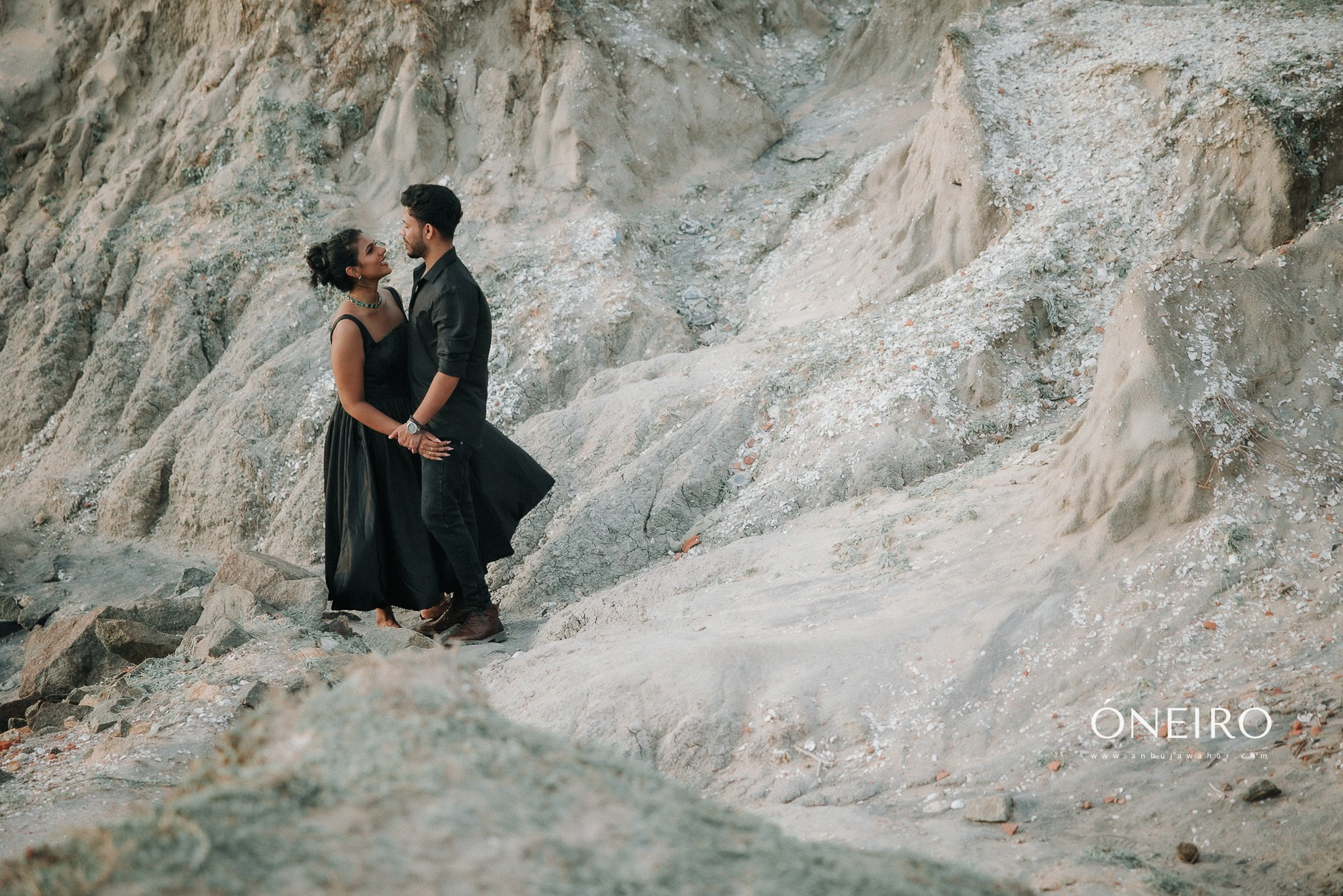 Pre wedding photography: Doric Bungalow in Arippu, Mannar, Sri Lanka