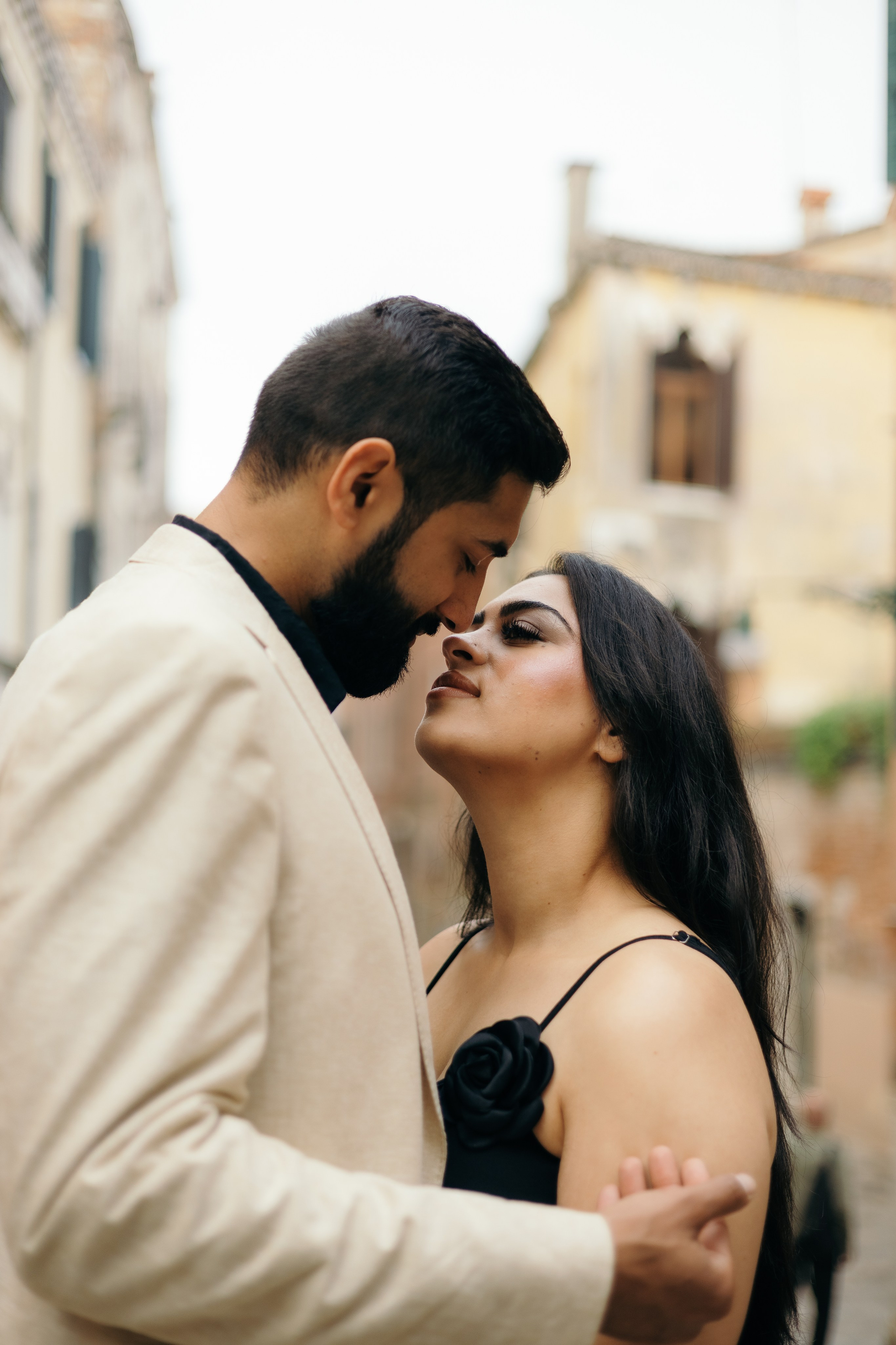 Roop and Andy. Sara Luca Wedding Photographer in Italy and Europe
