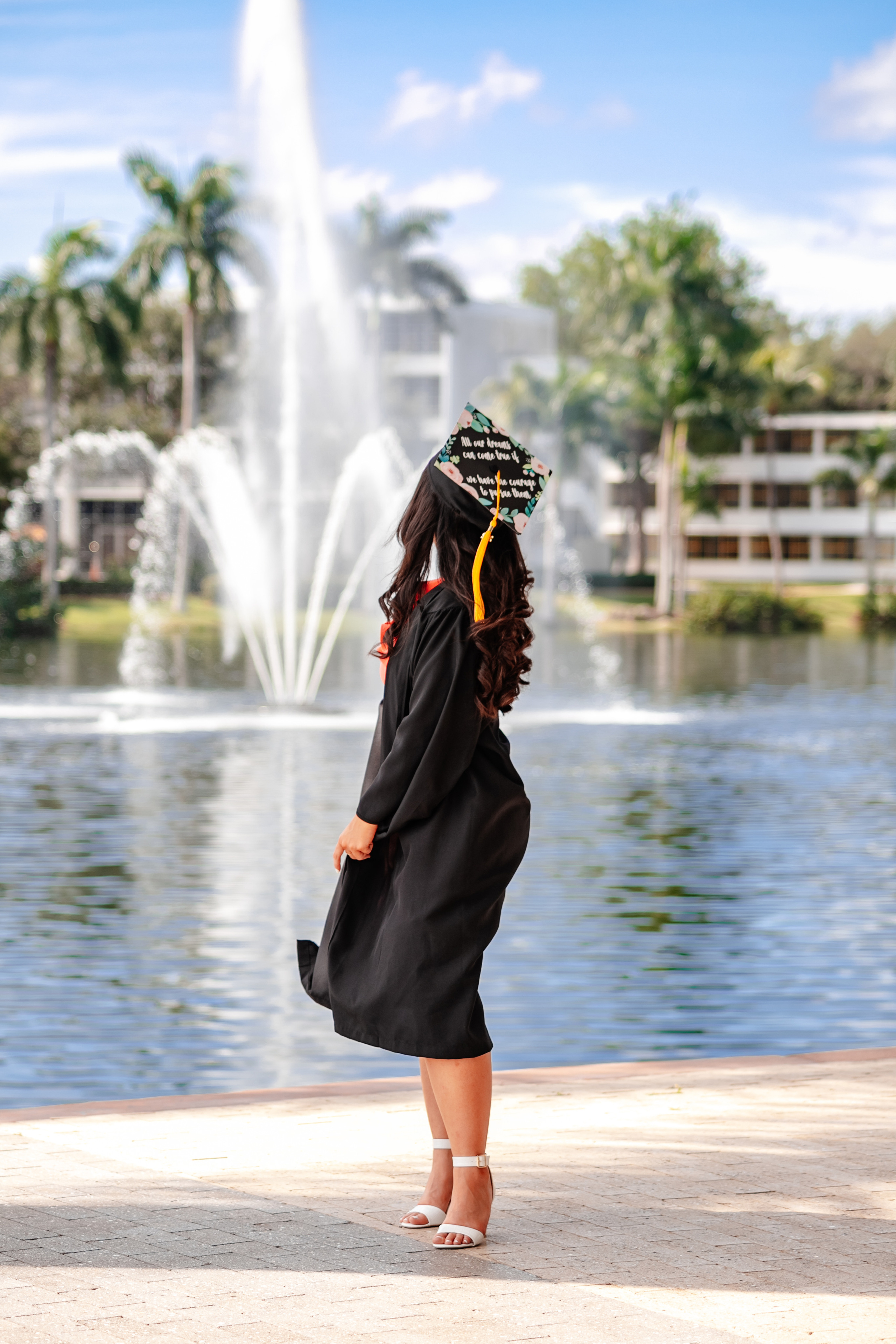 Portrait and graduation photographer Marina Simanava