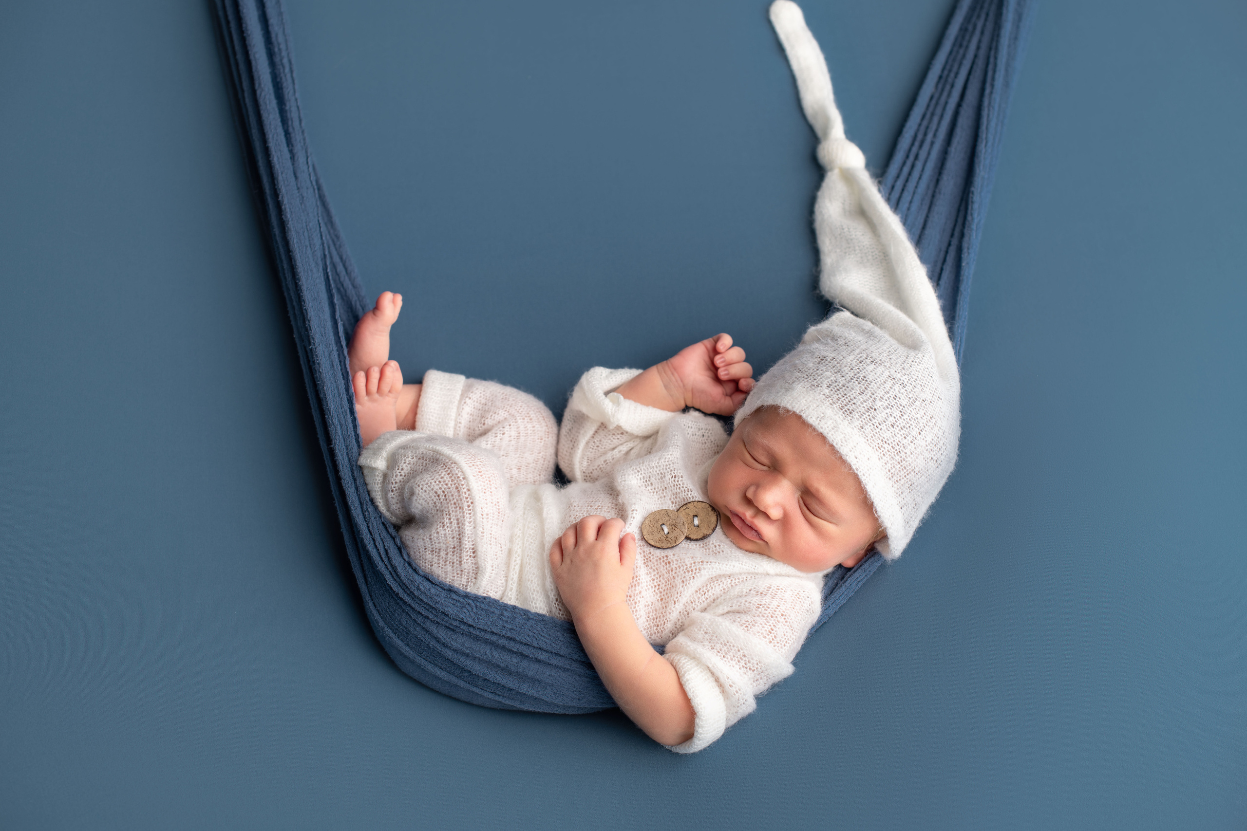 Newborn photo sessia for baby boy. Newborn photographer Sacramento