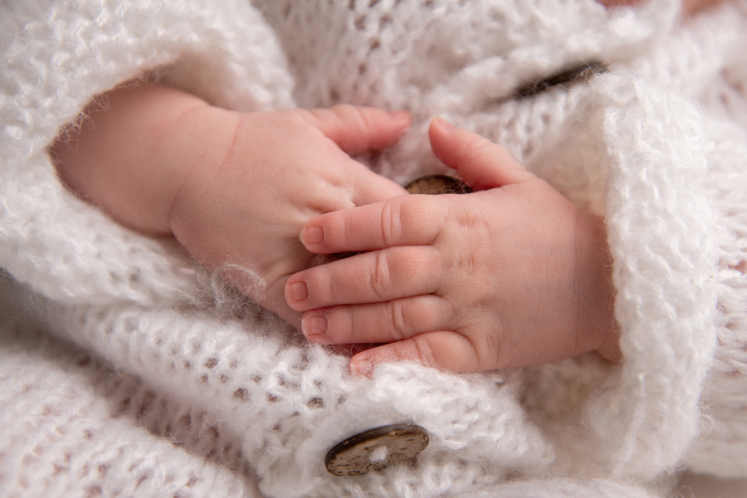 Amelia Newborn photoshoot. Newborn photographer Sacramento