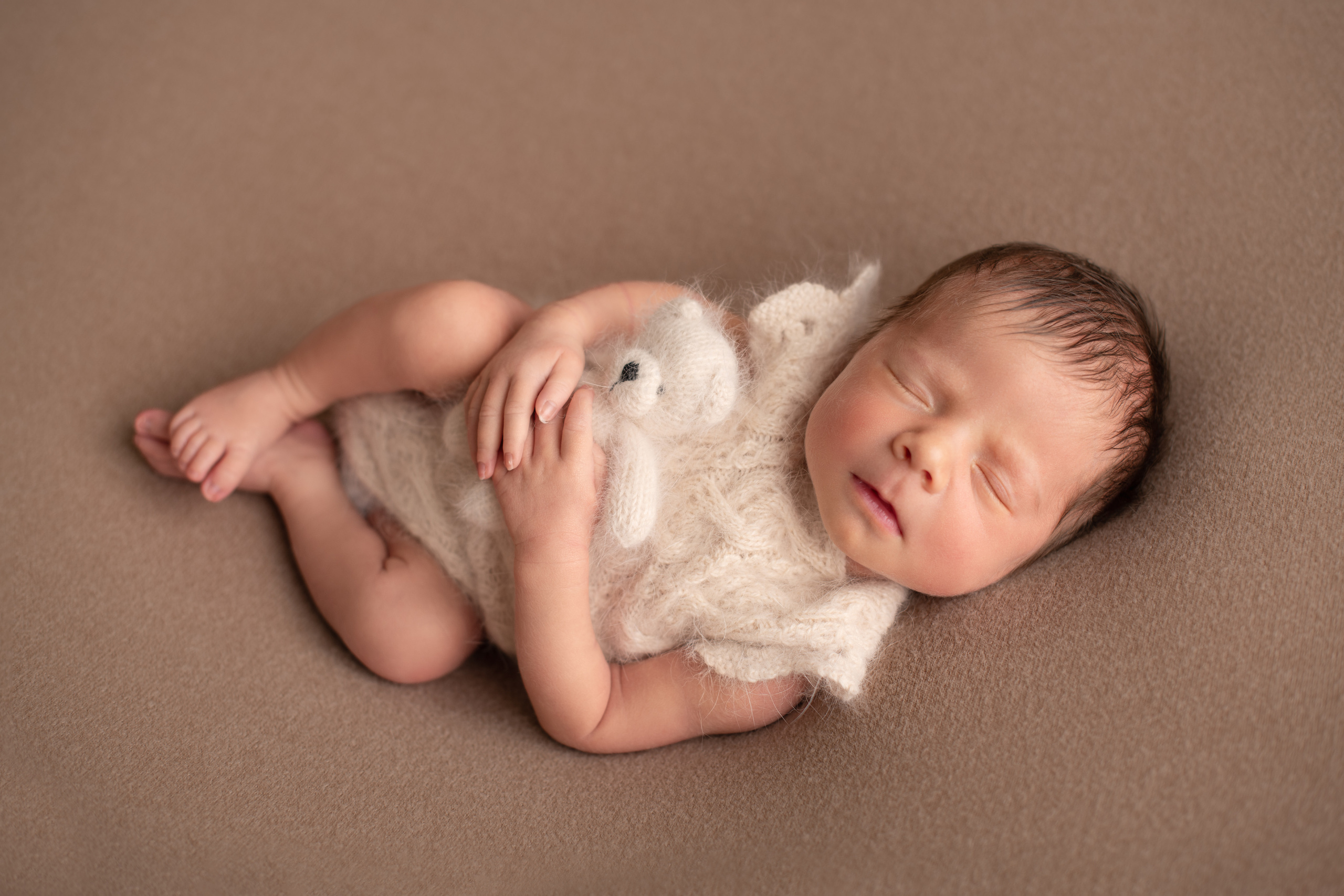 Newborn photoshoot baby 9 days old. Newborn photographer Sacramento