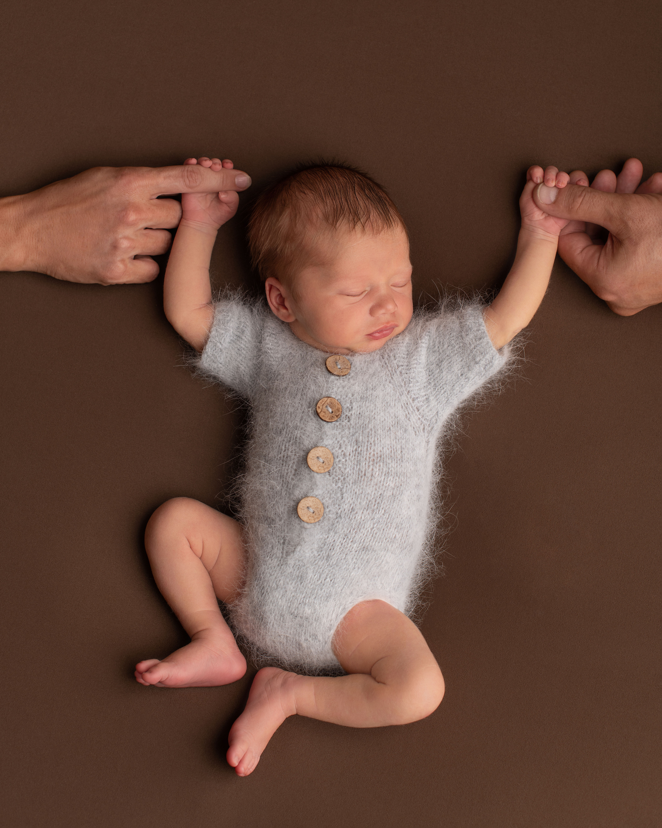 Newborn photo sessia for baby boy. Newborn photographer Sacramento