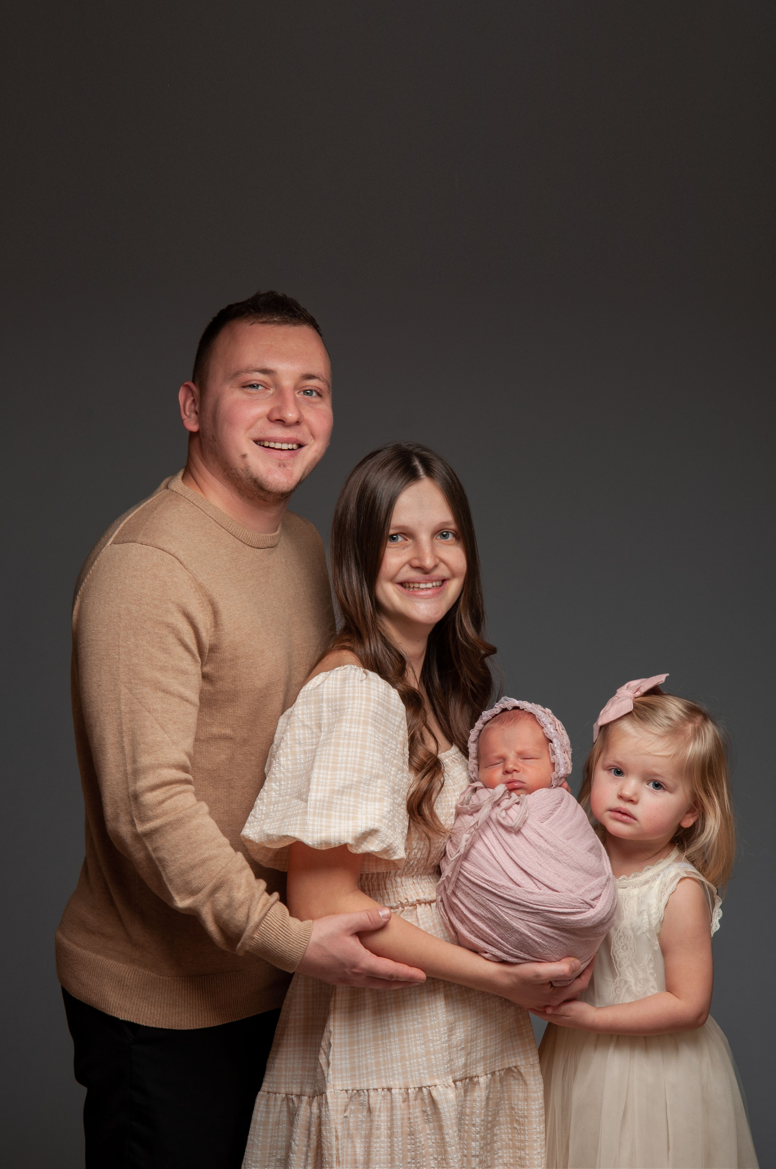 Newborn photoshoot. Newborn photographer Sacramento