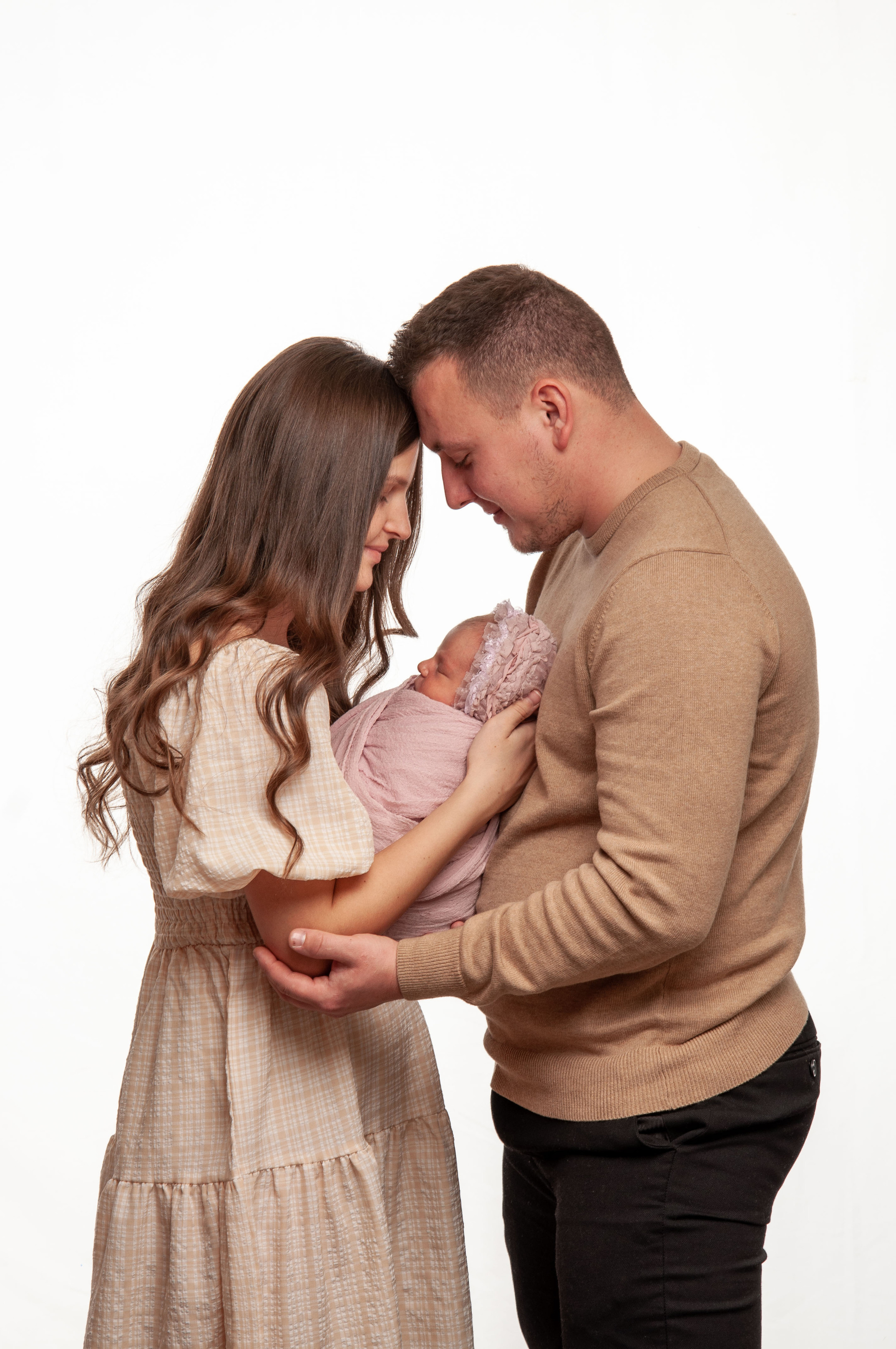 Newborn photoshoot baby girl 9 days. Newborn photographer Sacramento