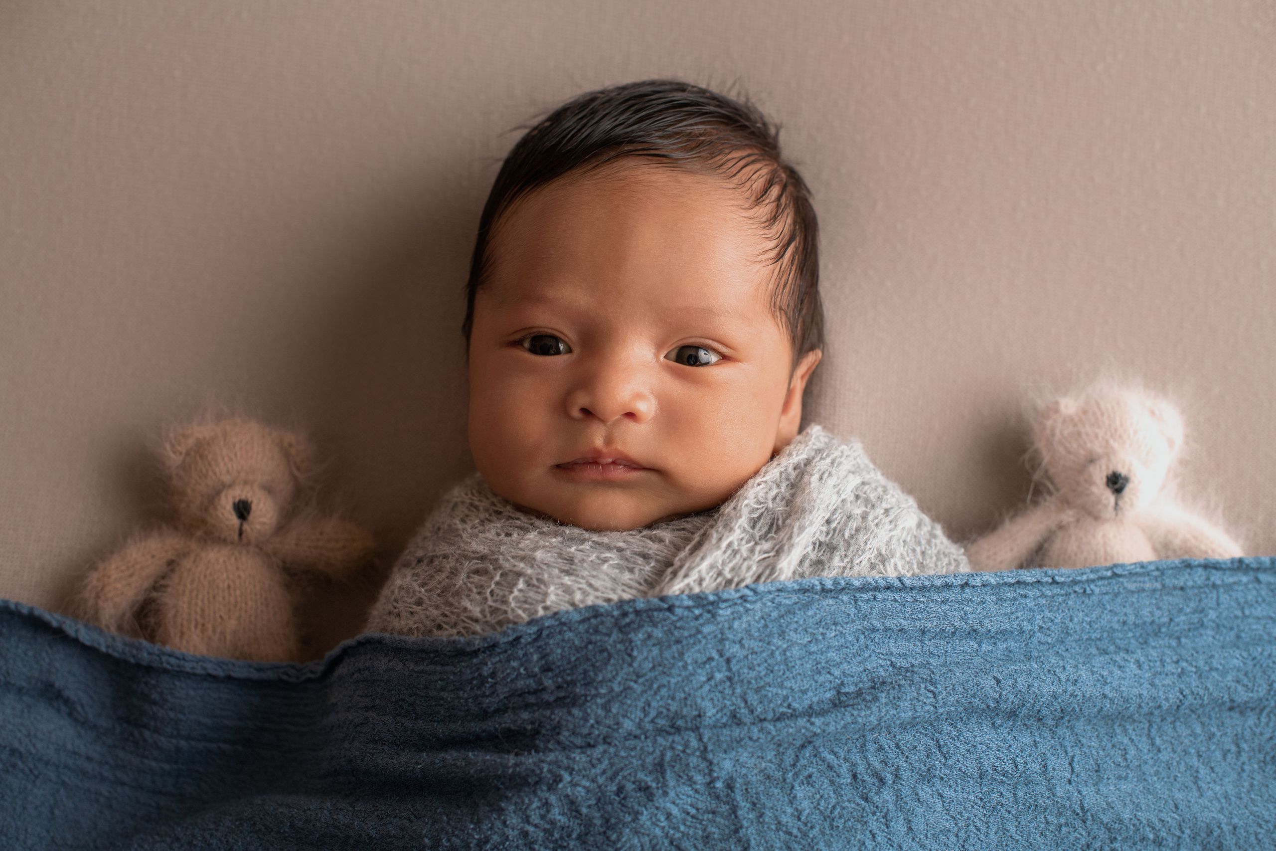 Curtis Darsh newborn photoshoot. Newborn photographer Sacramento