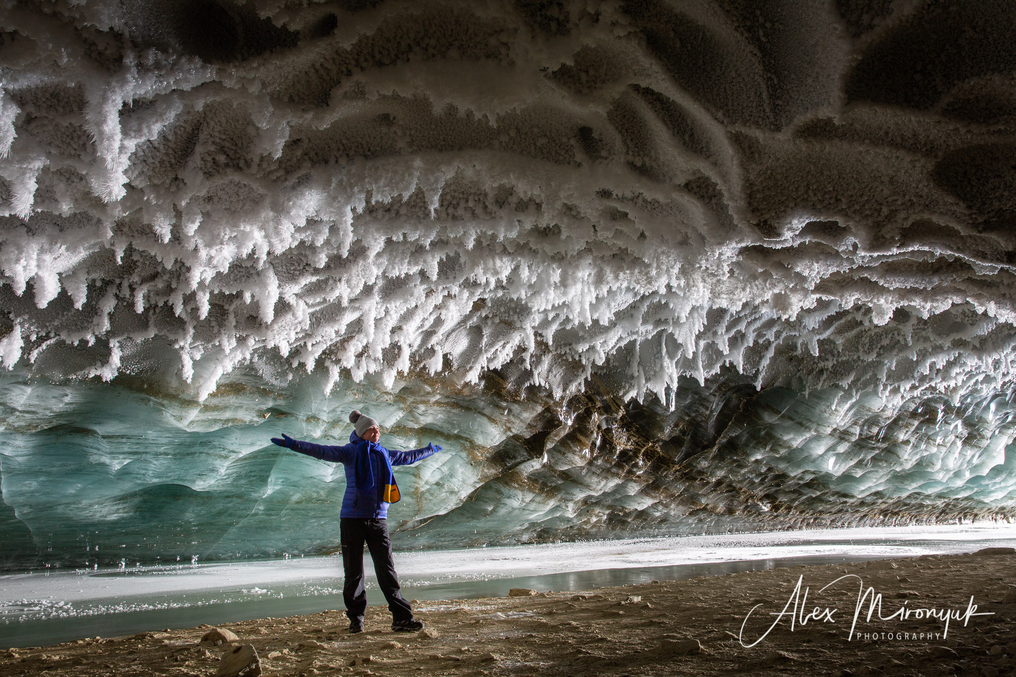 Ice Caves Adventure. Pet, Senior, Landscape, portrait studio, photographer in Miami and Sou
