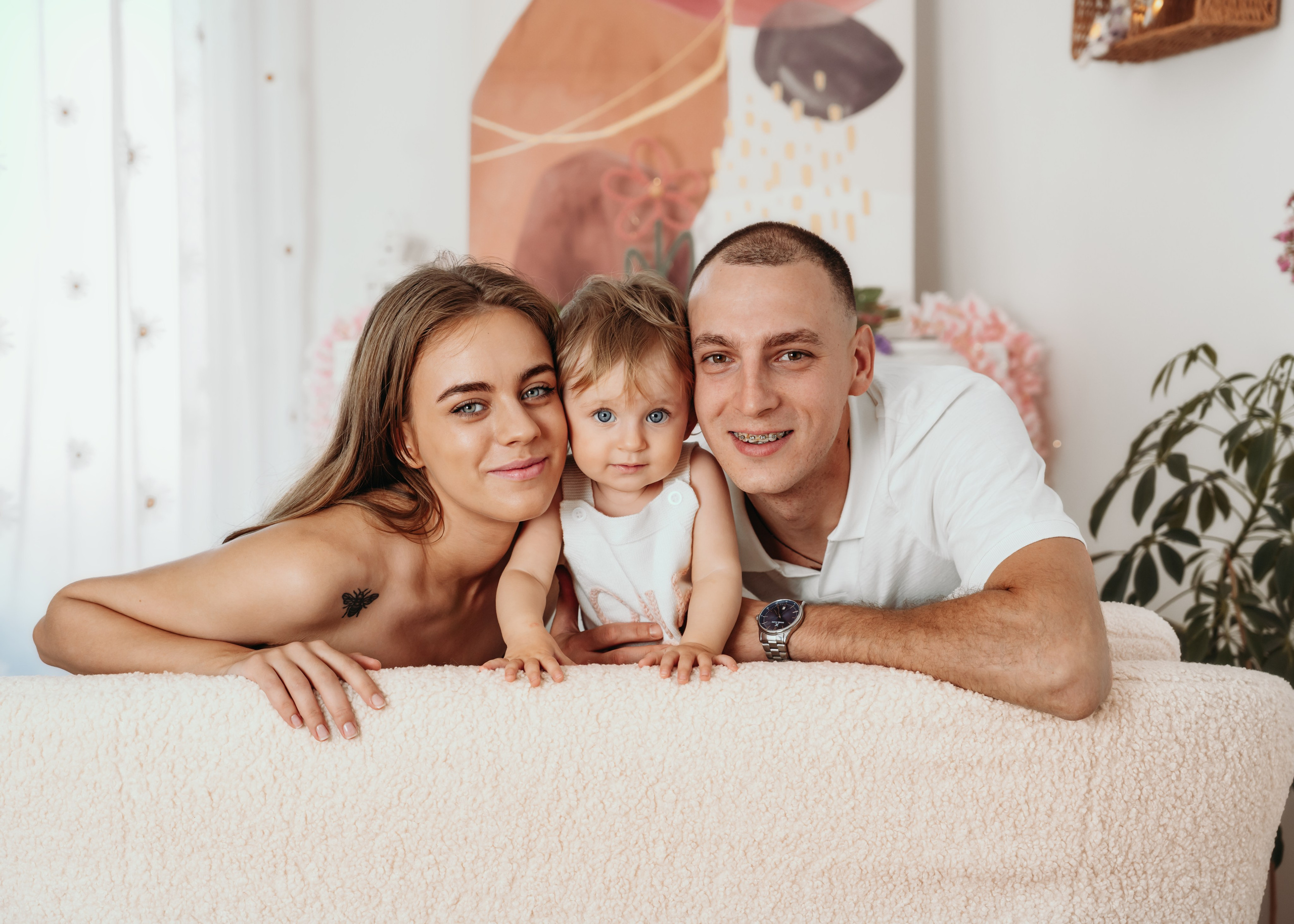 Cake smash slikanje porodice u studiju sa tortom i balonima – Beograd